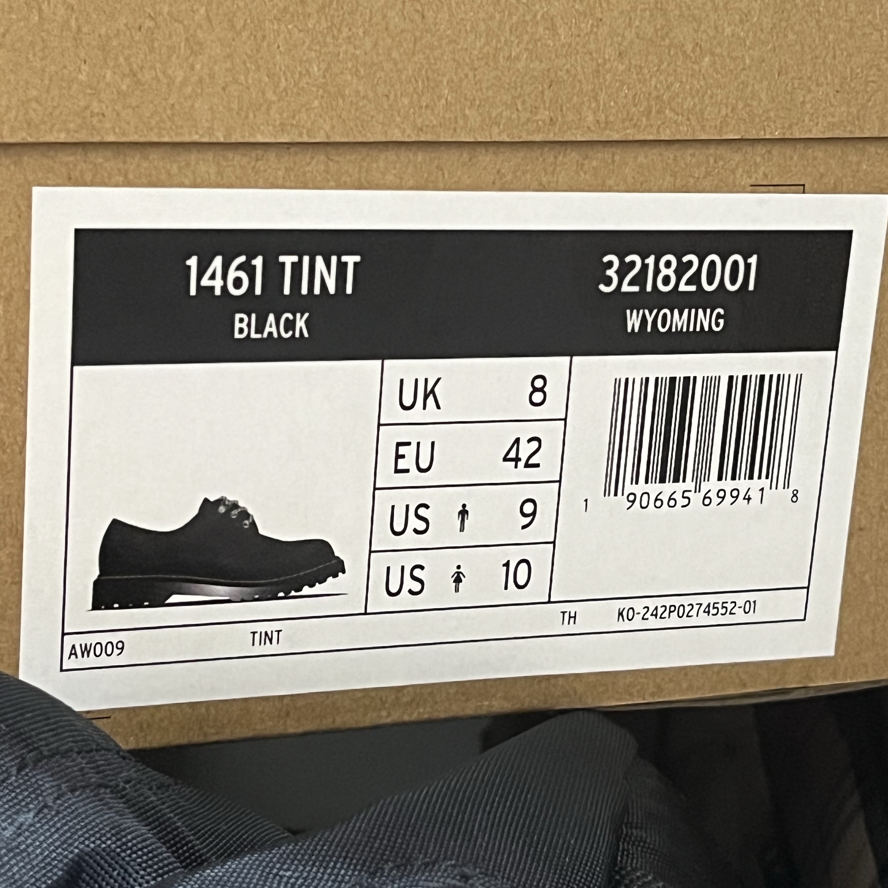 Dr. Martens x Thisisneverthat 1461 Waxed Full Grain Black 착용 스타일 - 2