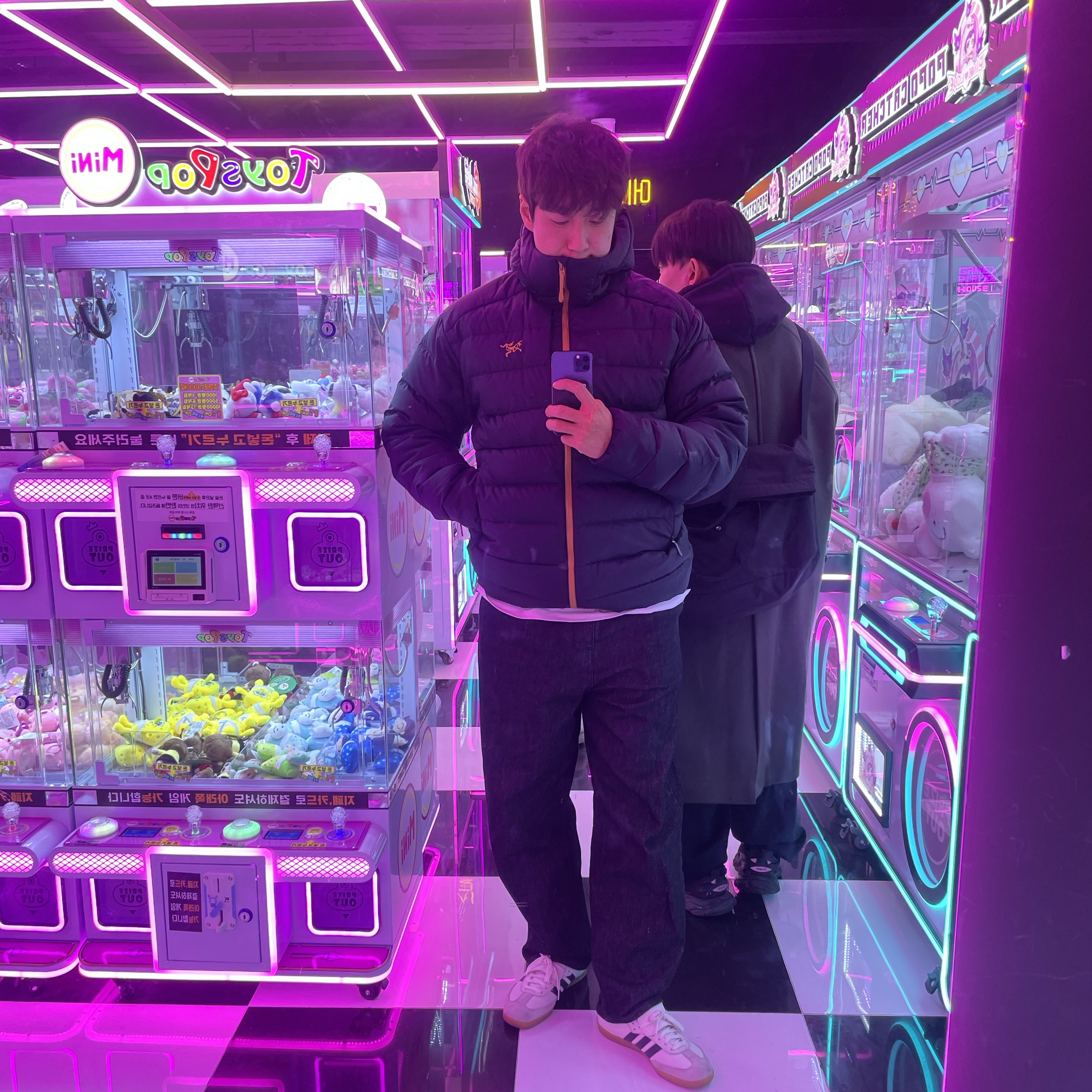 Arc'teryx Thorium Hoody Dark Magic 착용 스타일 - 2