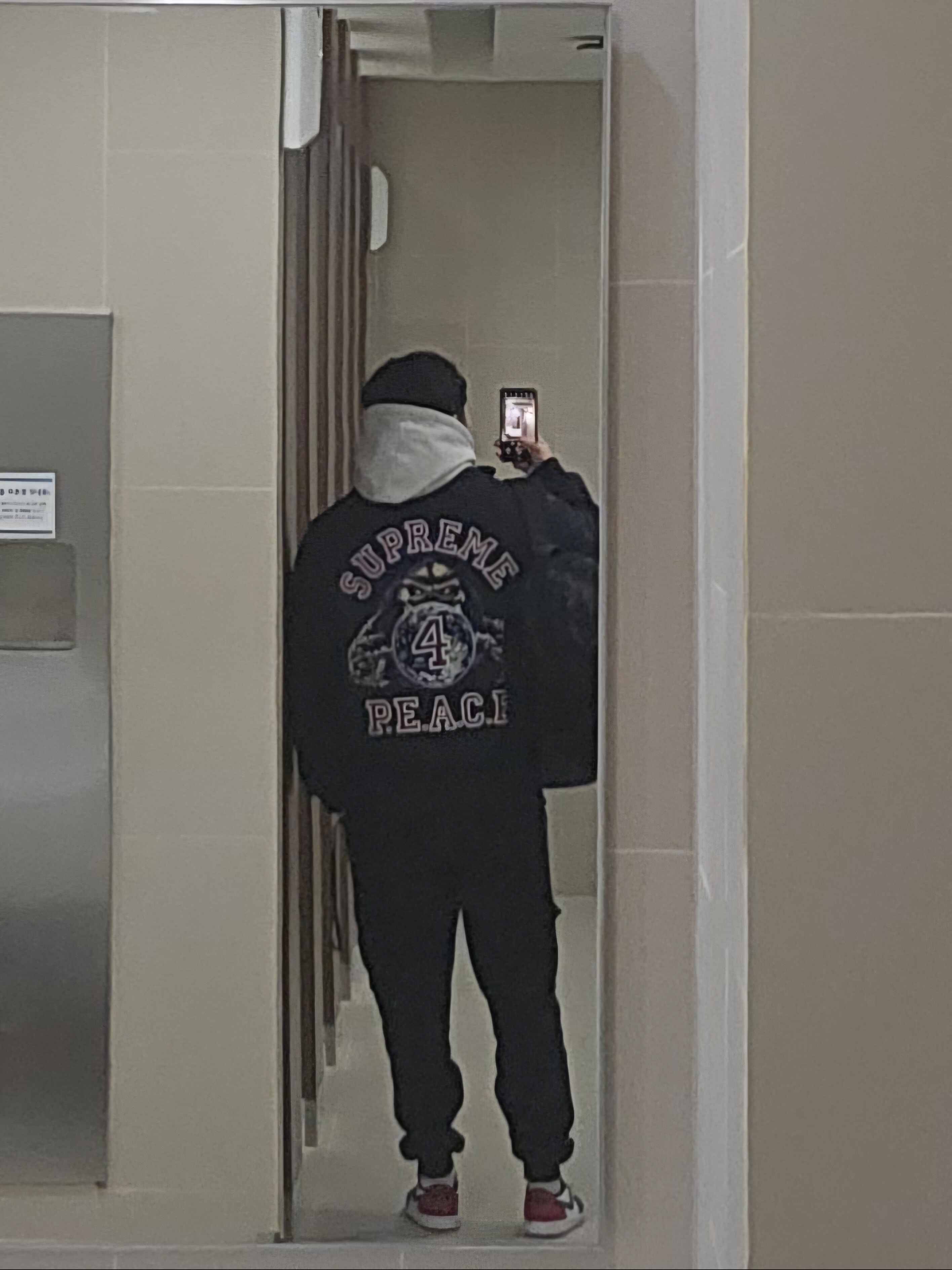 Supreme Peace Embroidered Work Jacket Navy - 23FW, Jordan 1 Retro Low OG Black Toe 착용 스타일
