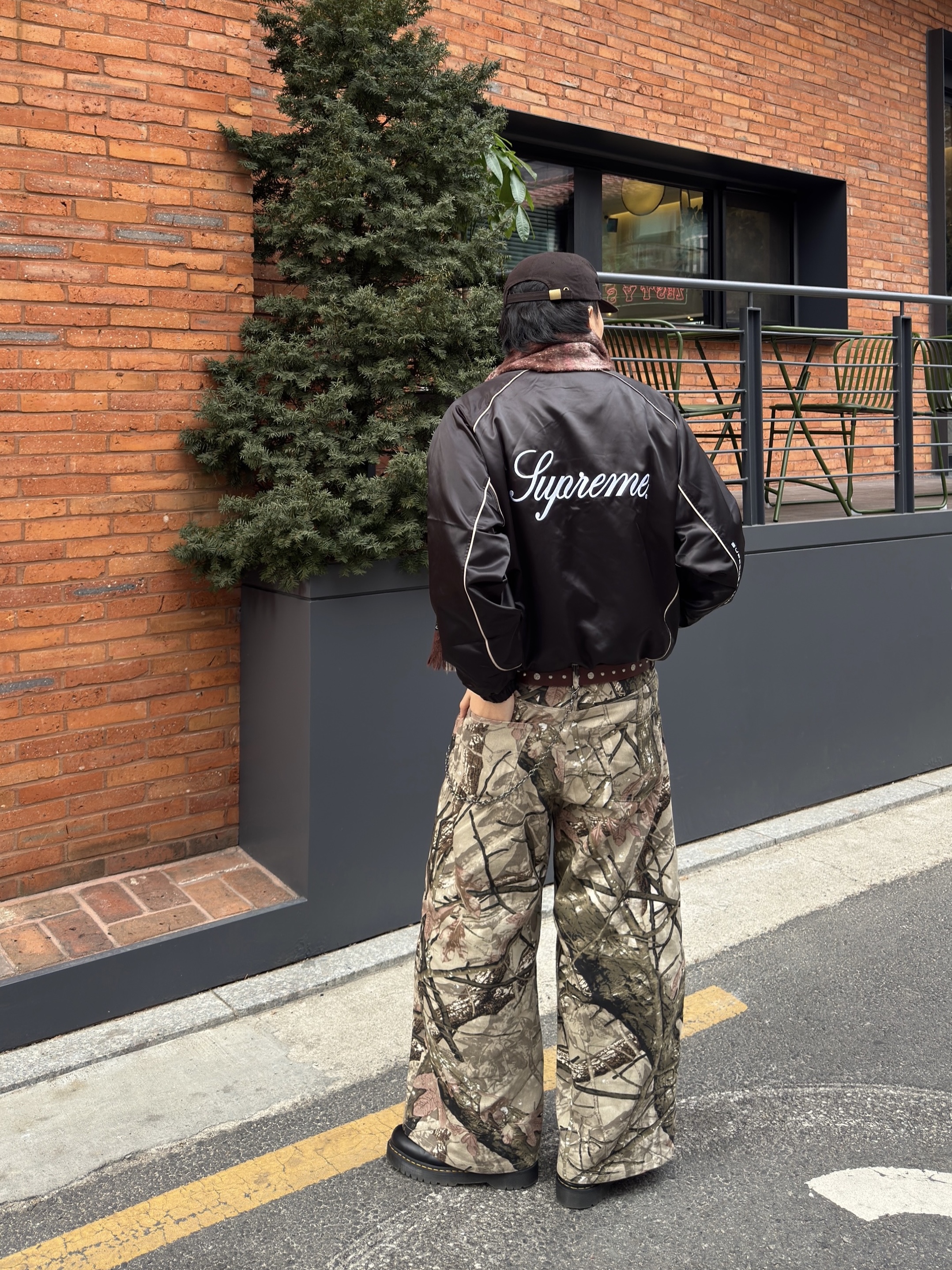 Supreme Satin Hooded Track Jacket Black - 24SS 착용 스타일 - 2