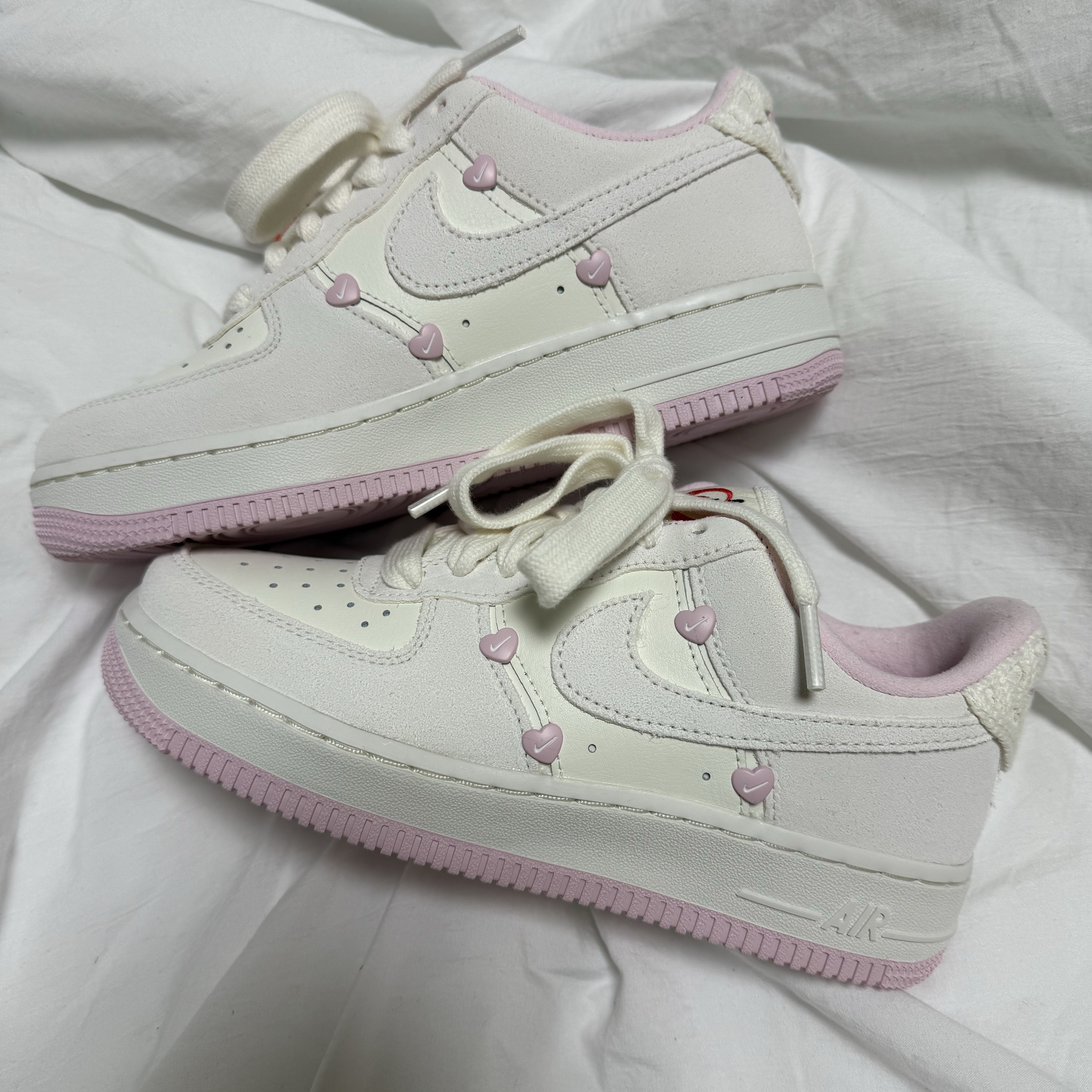 (W) Nike Air Force 1 Low Valentine's Day Sail Pink Foam 착용 스타일