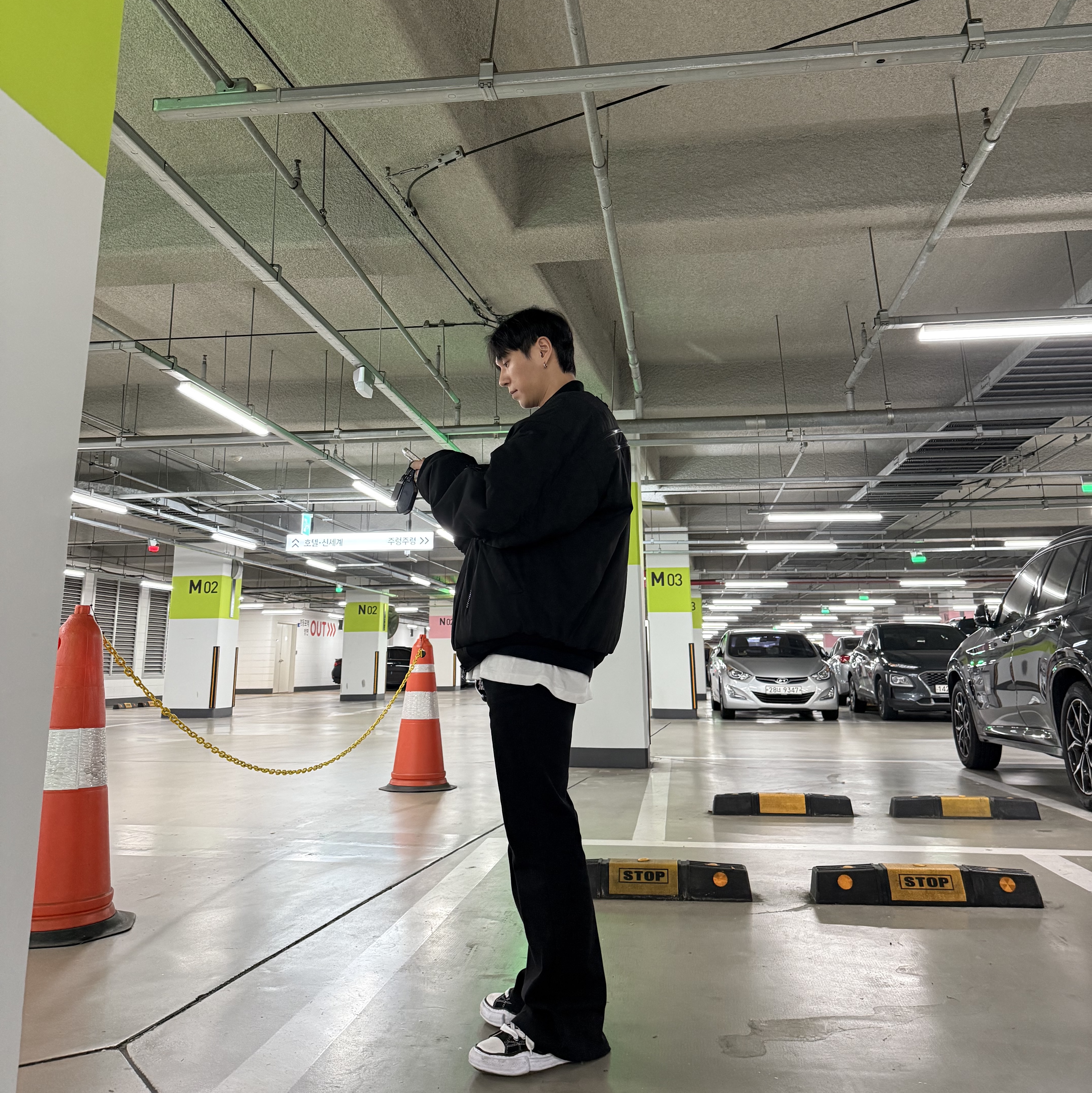 Undermycar Juggernaut Double Back Zip Steroid Bomber Triple Black - 23SS, Human Made Heart Keyring Black 착용 스타일 - 2