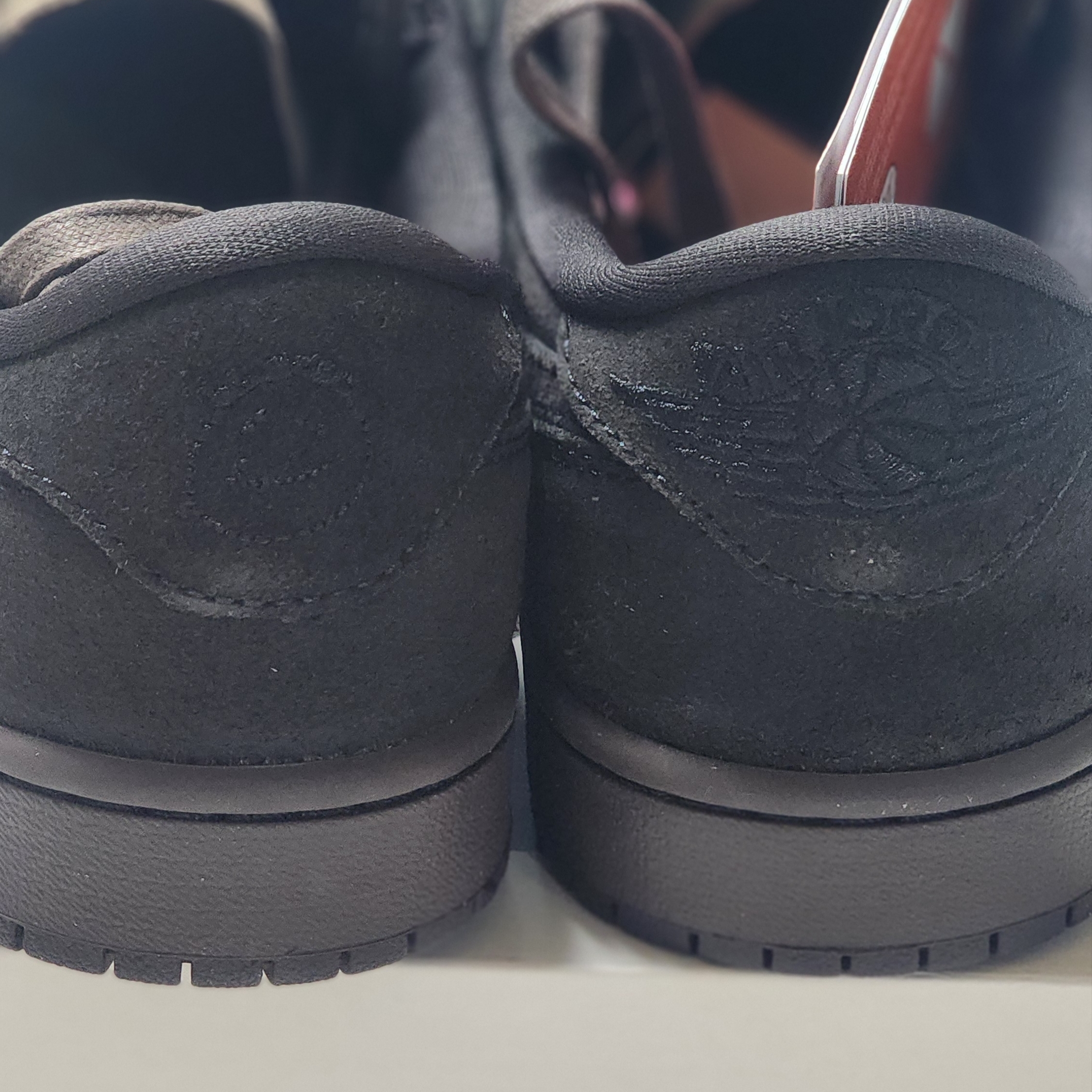 Jordan 1 x Travis Scott Retro Low OG SP Velvet Brown and Dark Mocha 착용 스타일 - 3