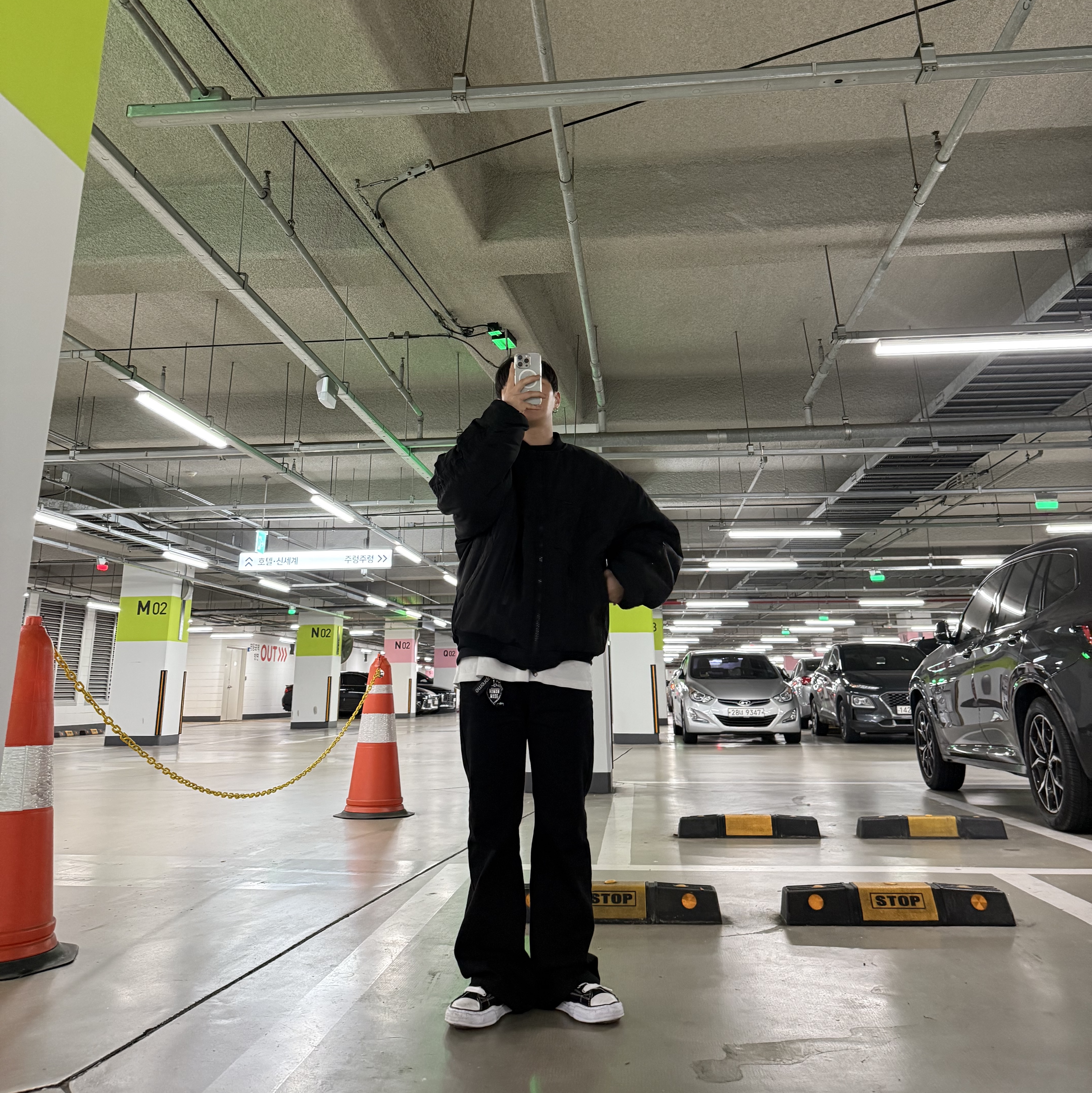 Undermycar Juggernaut Double Back Zip Steroid Bomber Triple Black - 23SS, Human Made Heart Keyring Black 착용 스타일 - 1