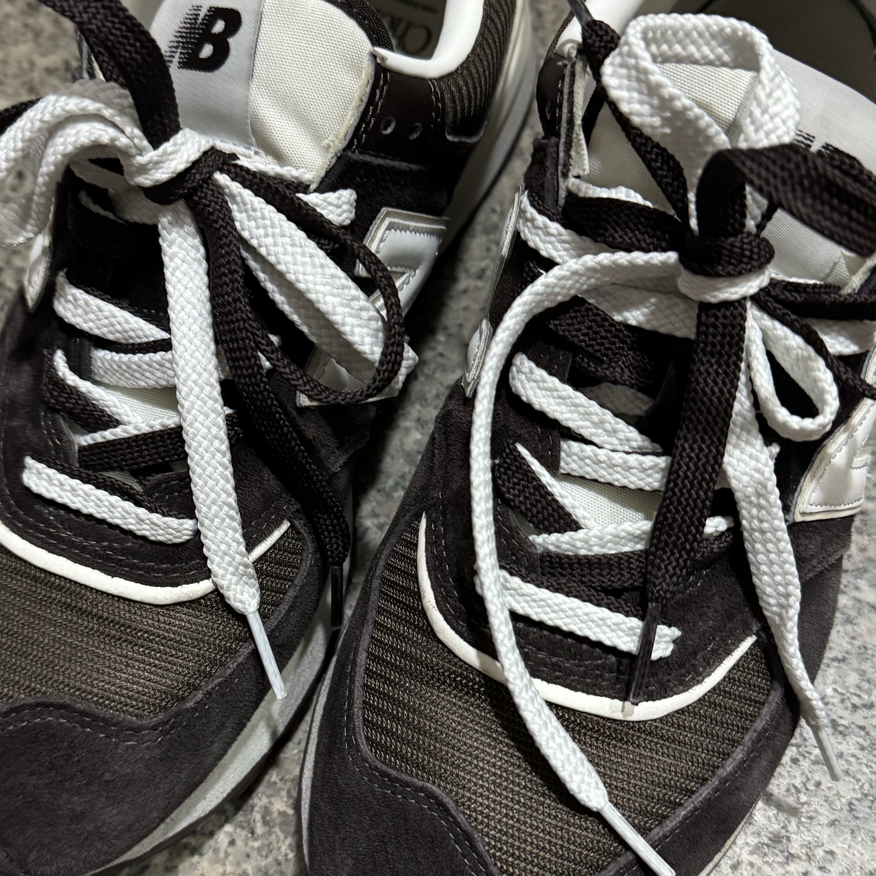 New Balance 574 Legacy Brown 착용 스타일