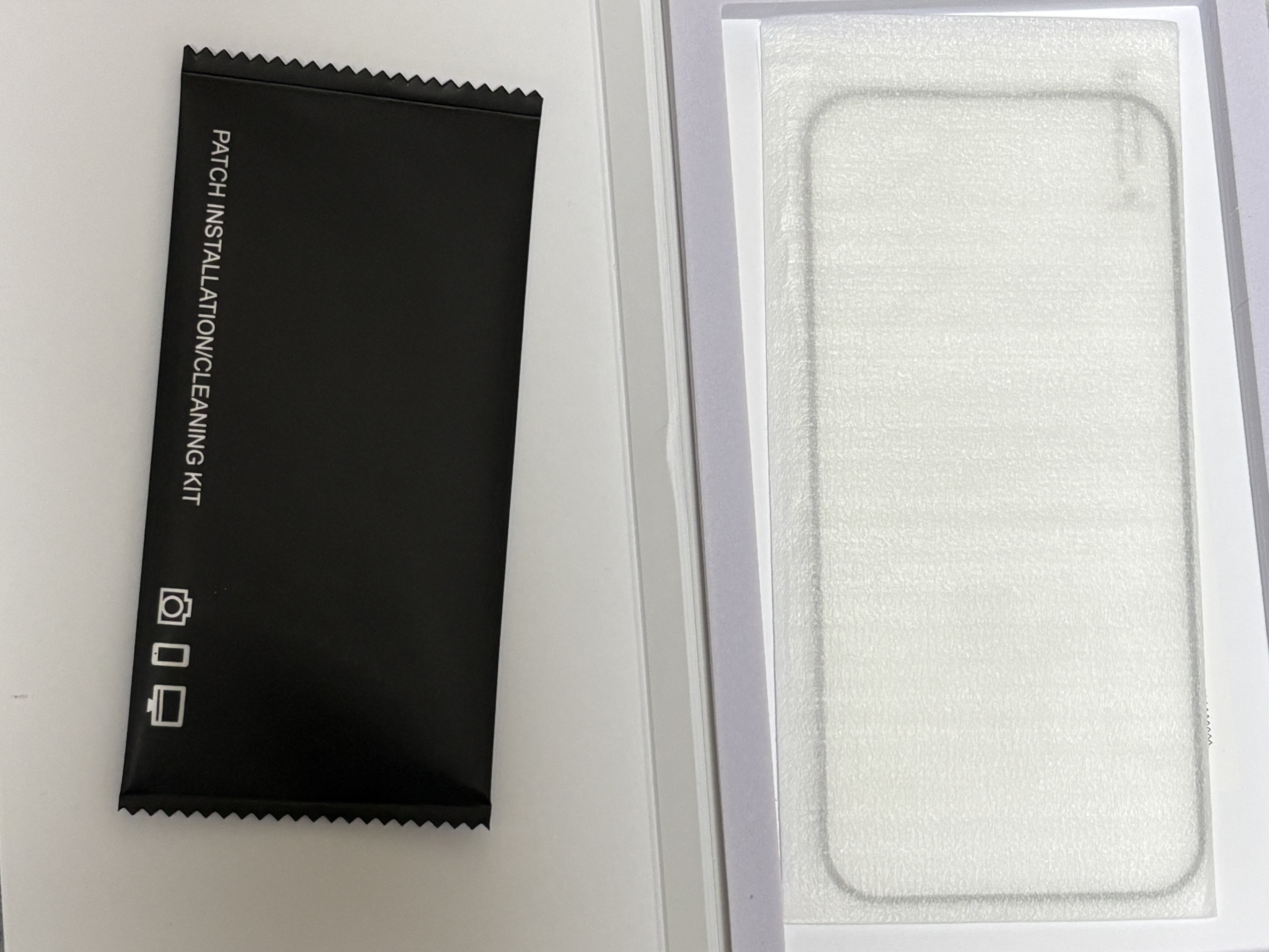 SINJIMORU Full-Cover Hybrid 2.5Ds Tempered Glass Screen Protector iPhone 17 16 15 14 13 12 Mini Plus Pro Max 착용 스타일