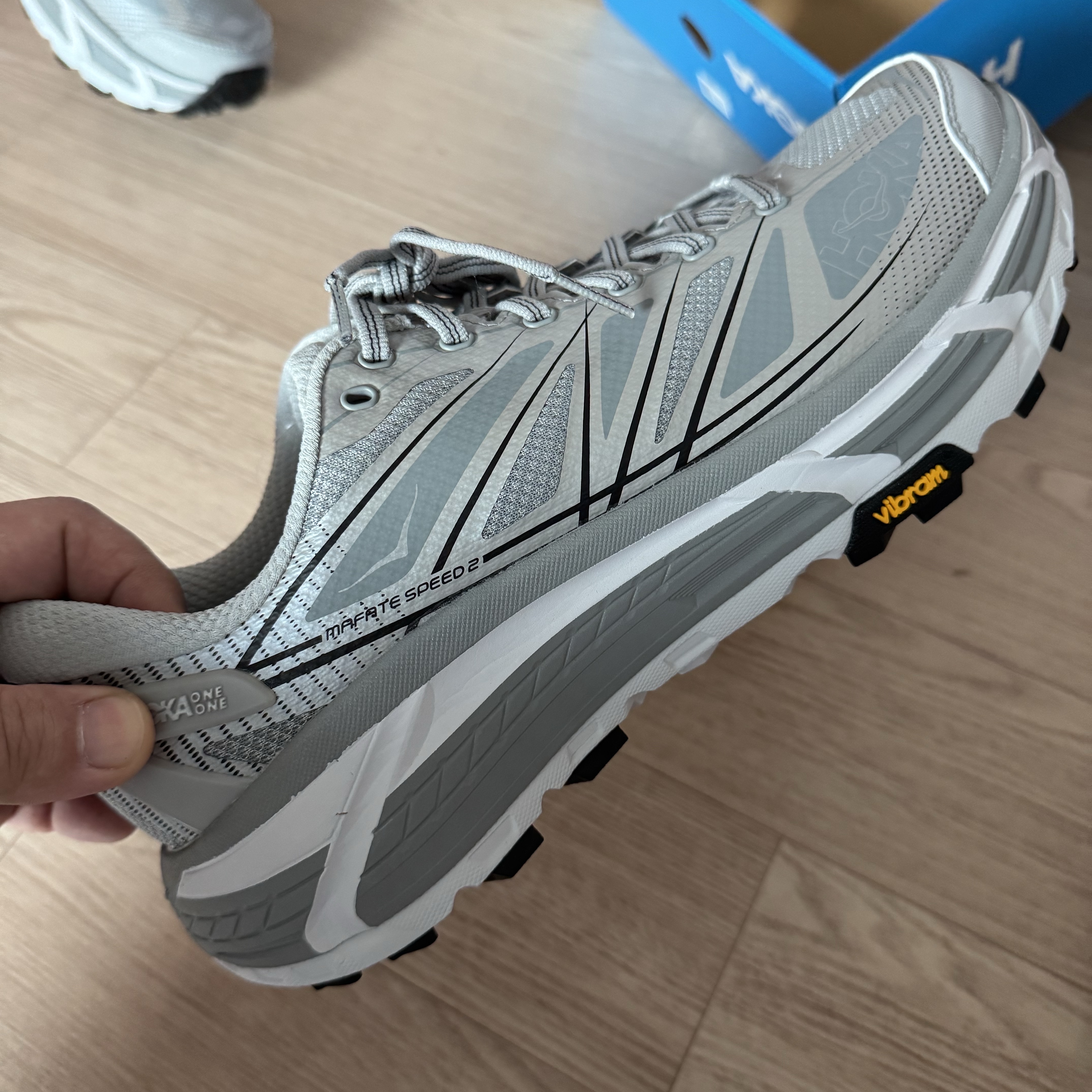 Hoka Mafate Speed 2 Stellar Grey Galactic Grey 착용 스타일