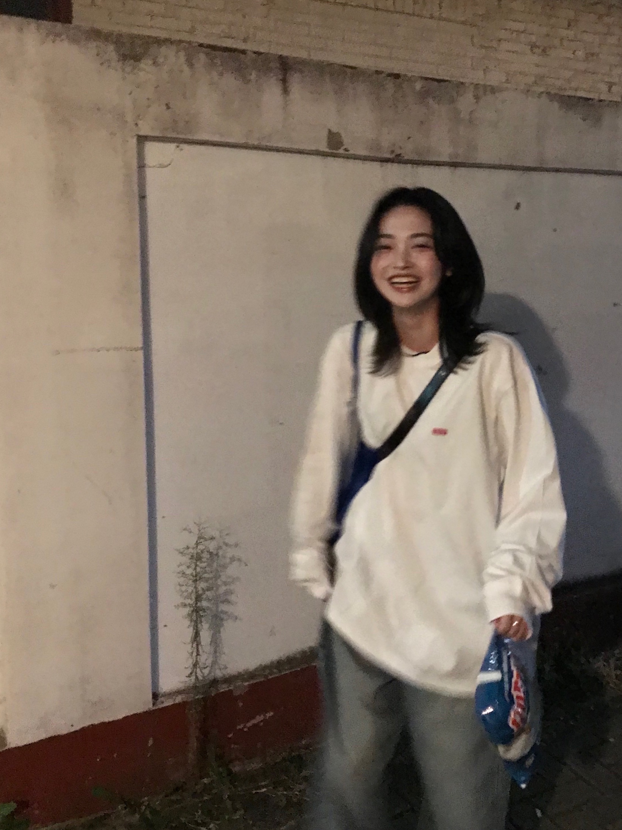 Supreme Small Box LS T-Shirt White - 24SS 착용 스타일 - 1