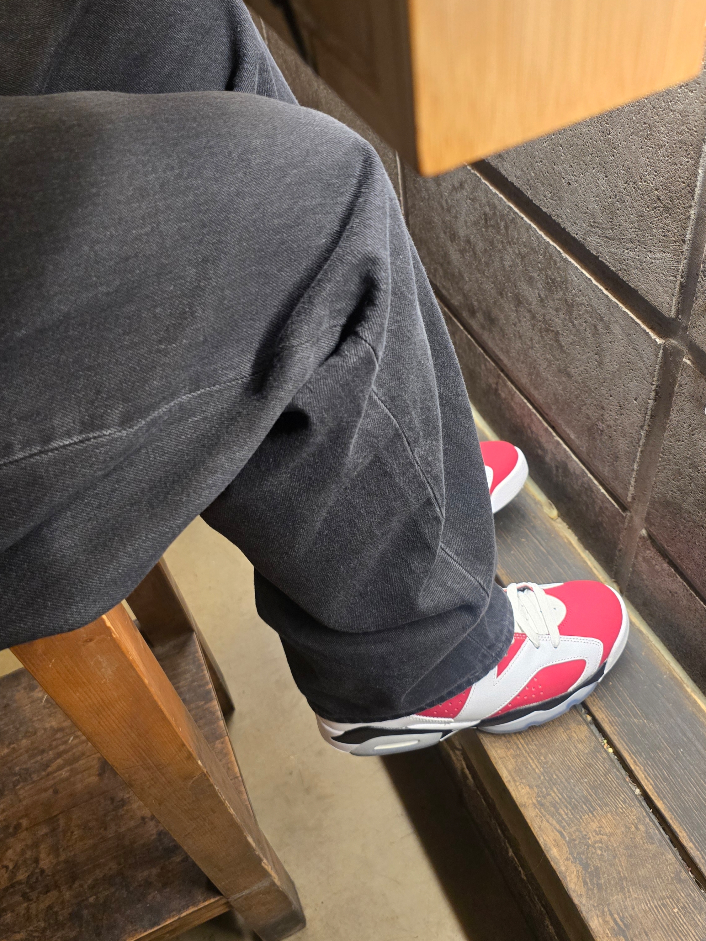 Jordan 6 Retro Carmine 2021, Porter Tanker Shoulder Bag S Black 착용 스타일 - 2