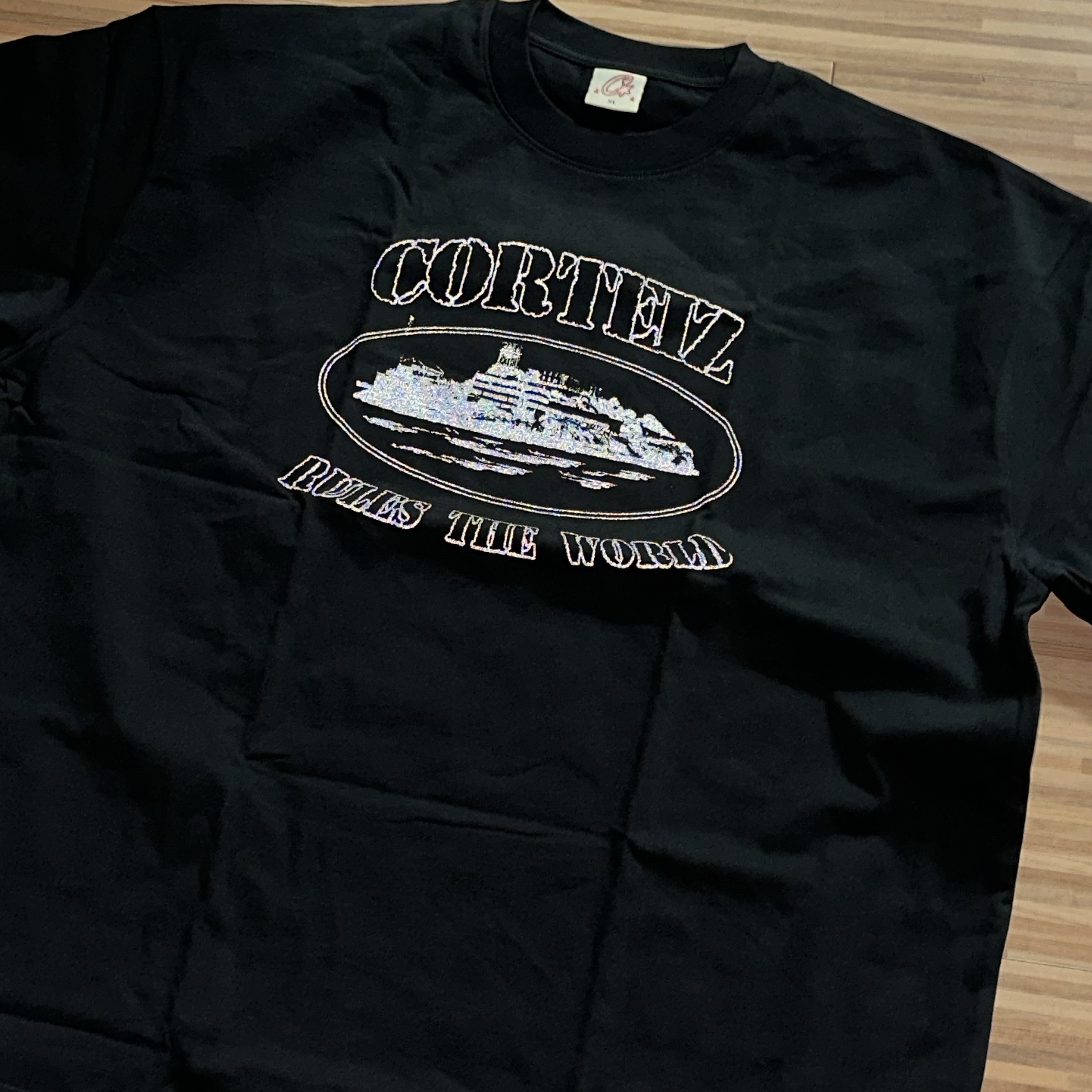 Corteiz Reflective Alcatraz T-Shirt New Blank Triple Black 착용 스타일