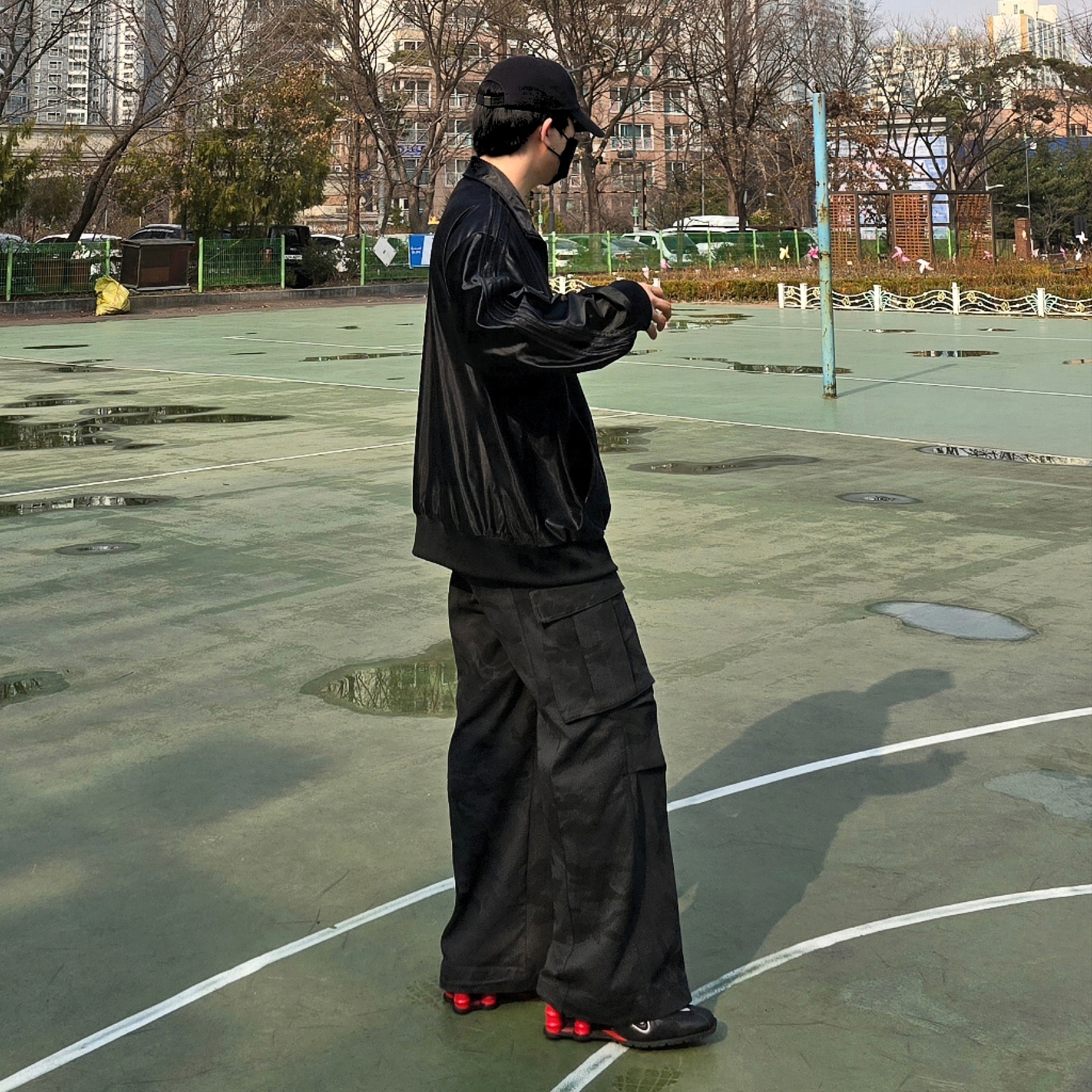 Nike x Martine Rose Shox MR4 Black 착용 스타일