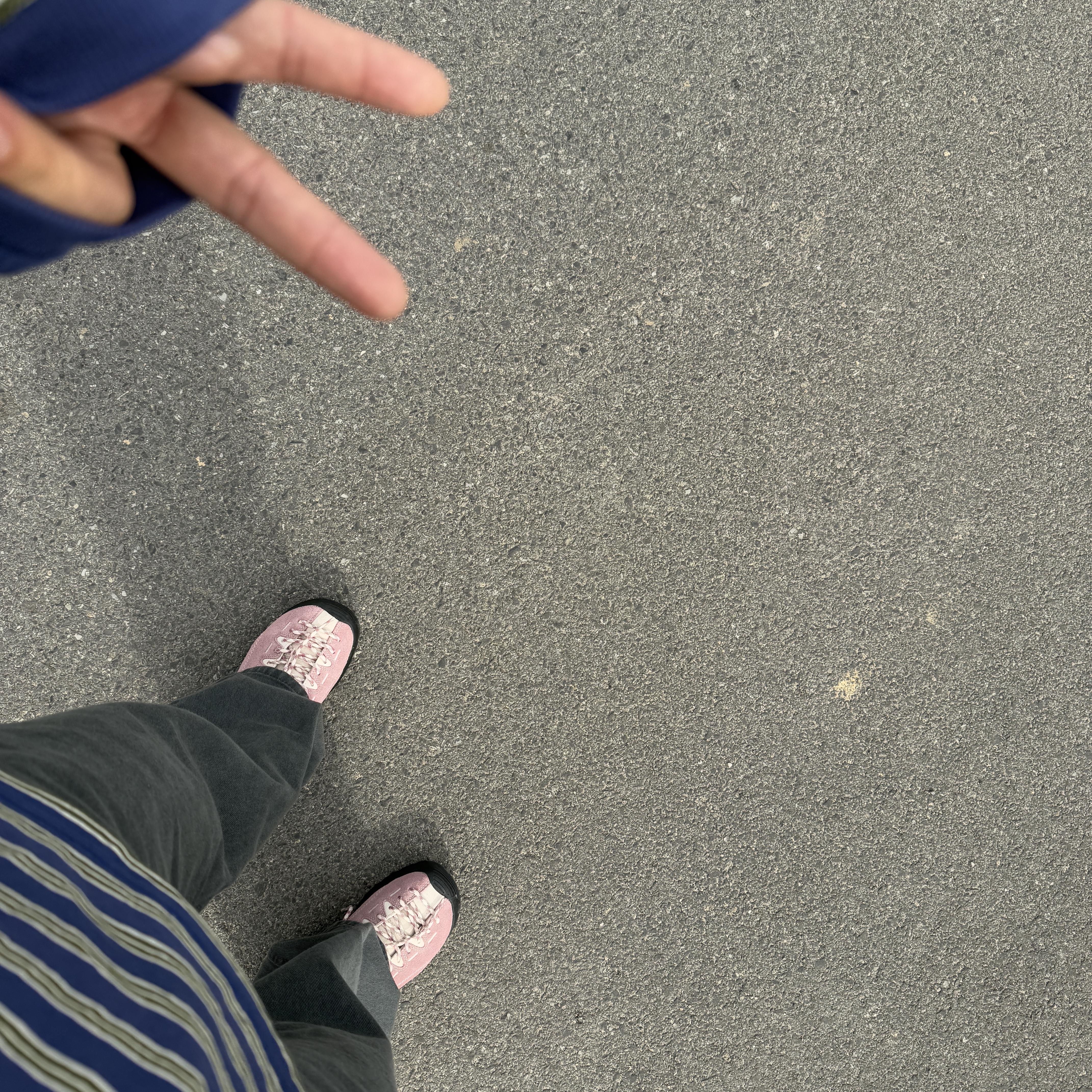 (W) Keen Jasper Suede Sneakers Nostalgia Rose Birch 착용 스타일