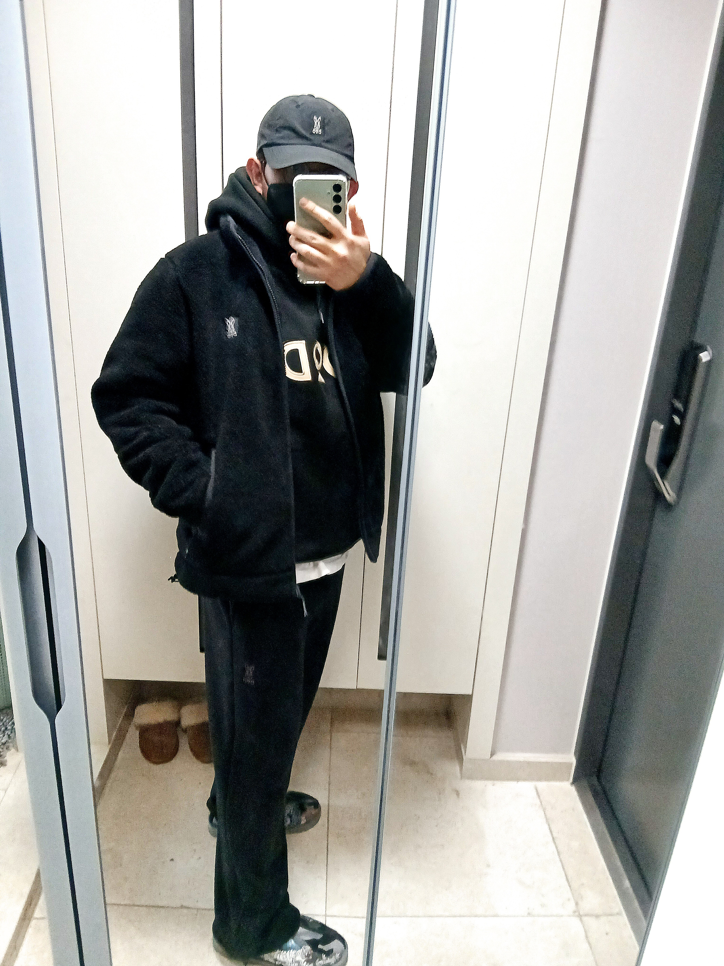 UGG x Palace Tasman Slipper Black Camo, Supreme Small Box T-Shirt White - 24SS 착용 스타일 - 7