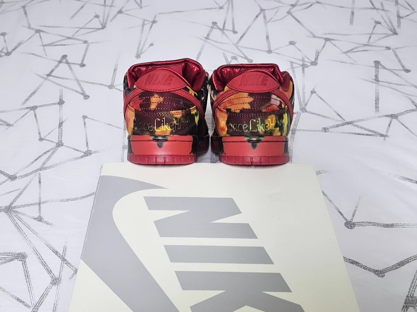 Nike SB Dunk Low Pro The Wizard of Oz 착용 스타일 - 5