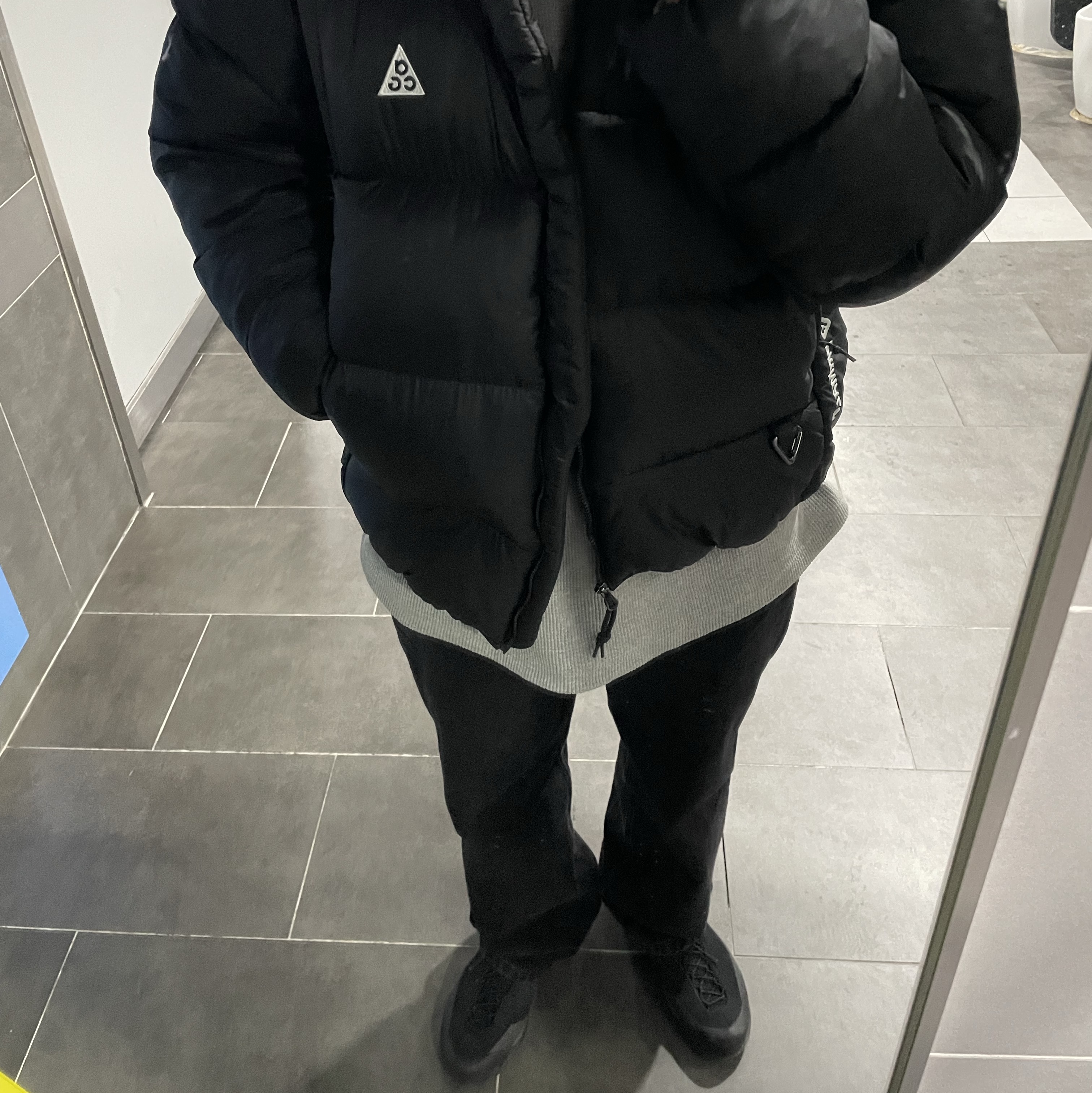 Nike ACG Therma-Fit ADV Lunar Lake Puffer Jacket Black - Asia, Arc'teryx Konseal FL 2 Leather GTX Black 착용 스타일