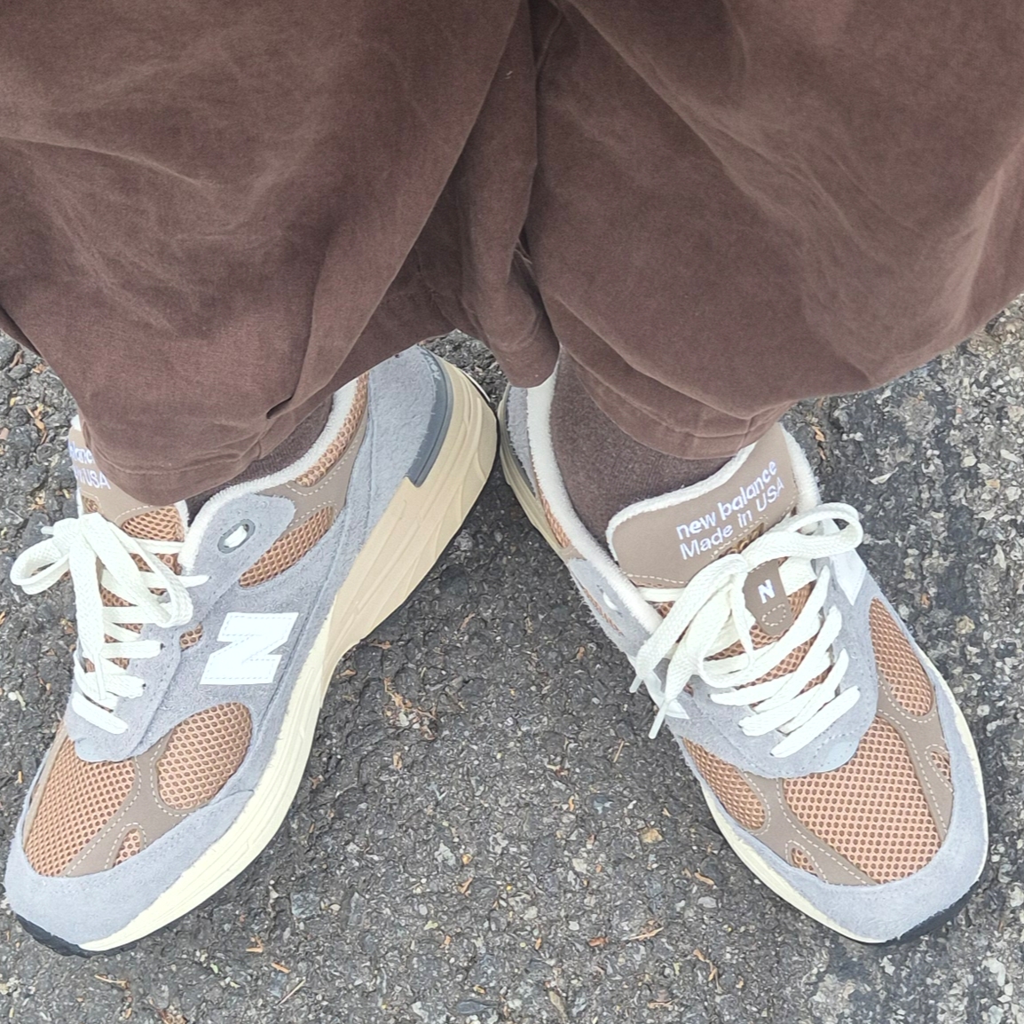 New Balance 993 Made in USA Shadow Grey Driftwood 착용 스타일