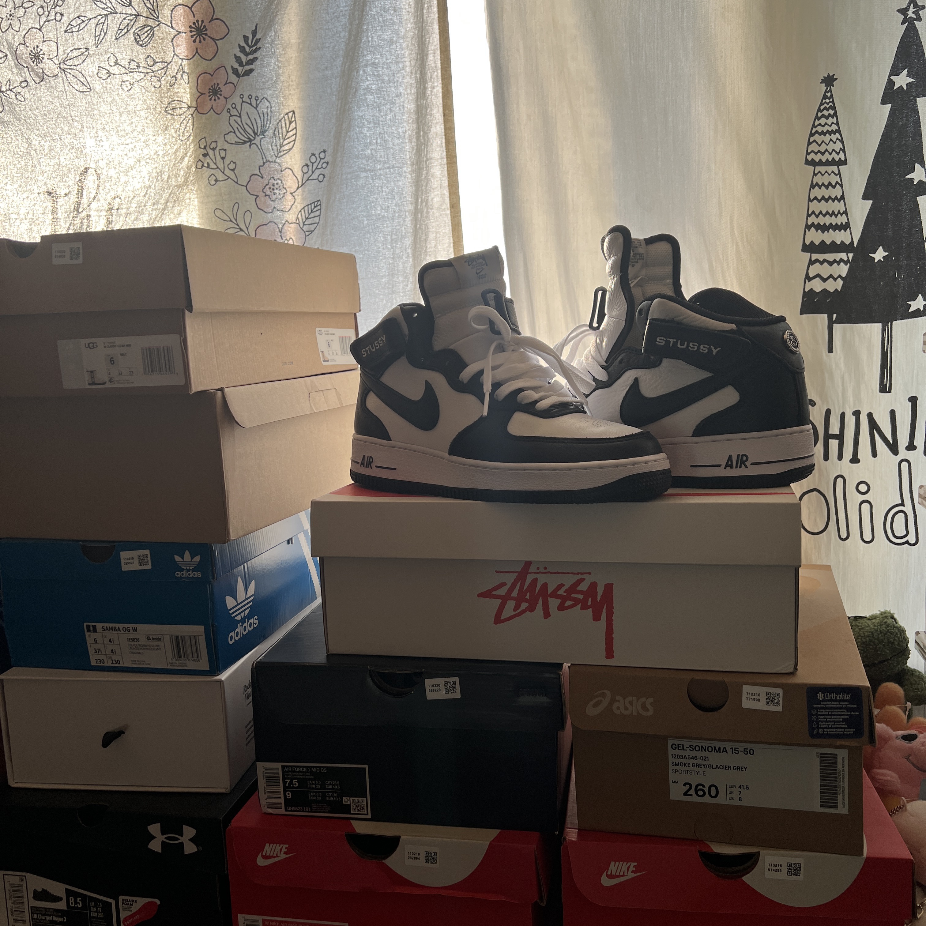 Nike x Stussy Air Force 1 '07 Mid SP Black and Light Bone 착용 스타일