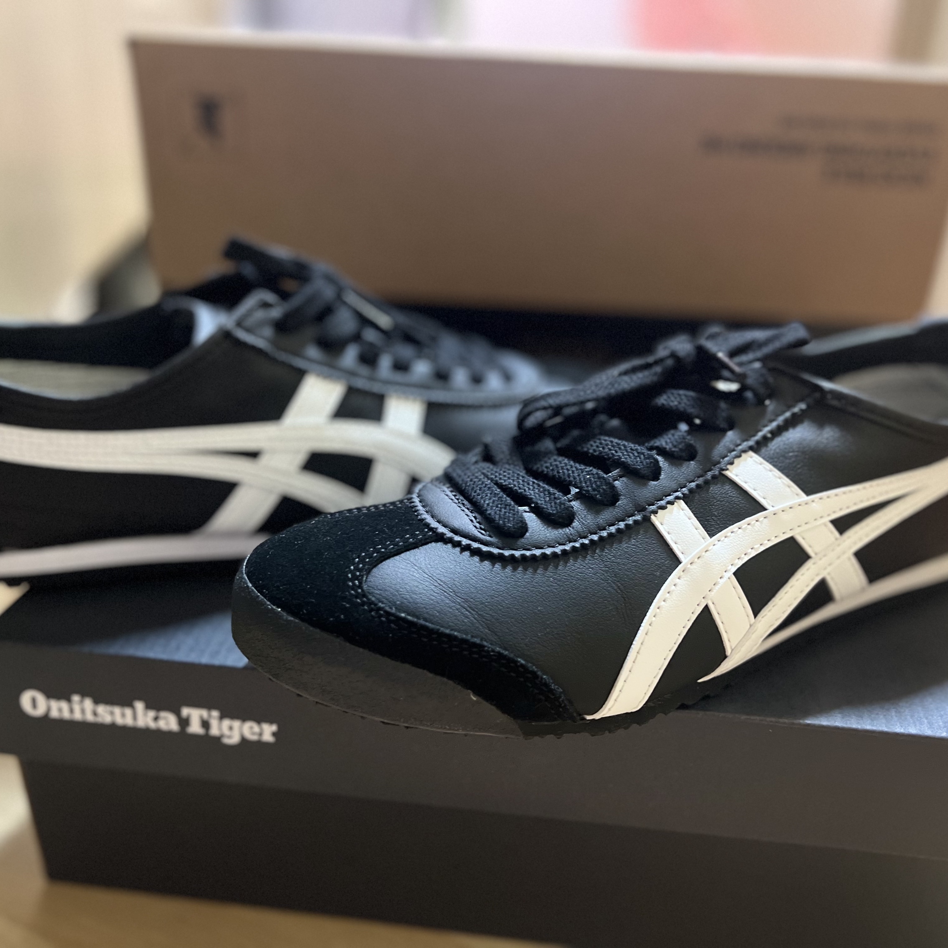 Onitsuka Tiger Mexico 66 Black White 착용 스타일