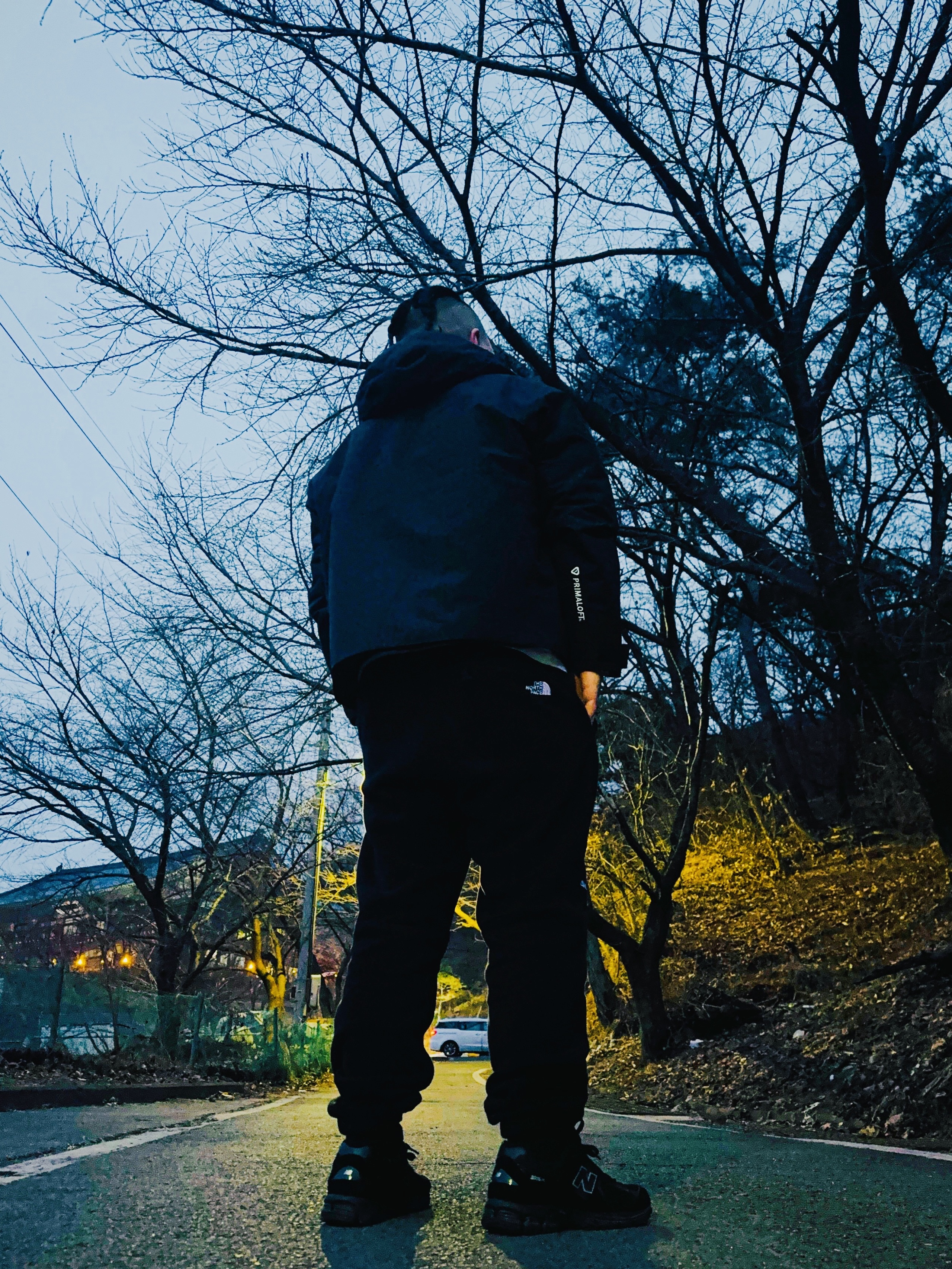 New Balance 2002 Black, Nike ACG Primaloft Skull Peak Storm-Fit Jacket Black Anthracite - Asia 착용 스타일