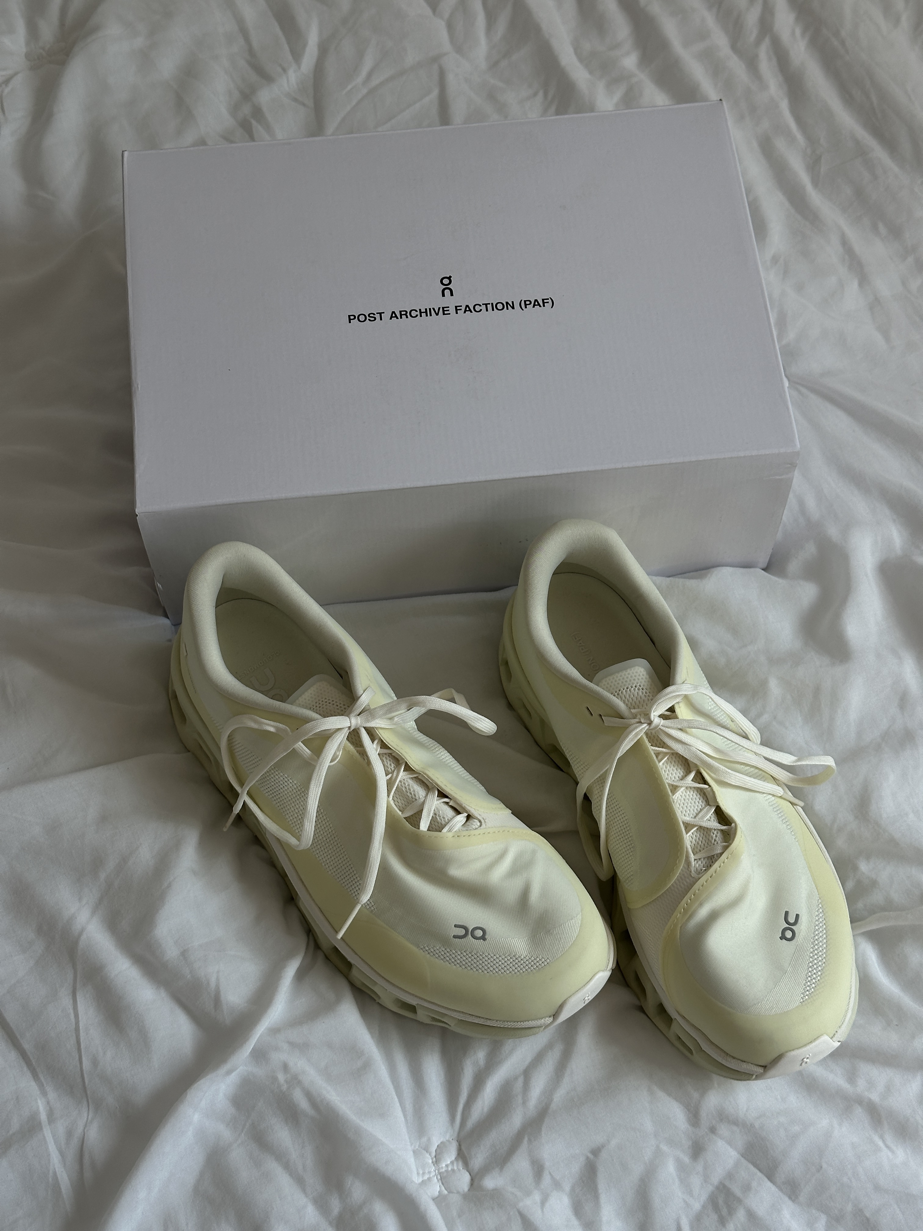 On Running x Post Archive Faction (Paf) Cloudmonster 2 Seedling White 착용 스타일 - 1