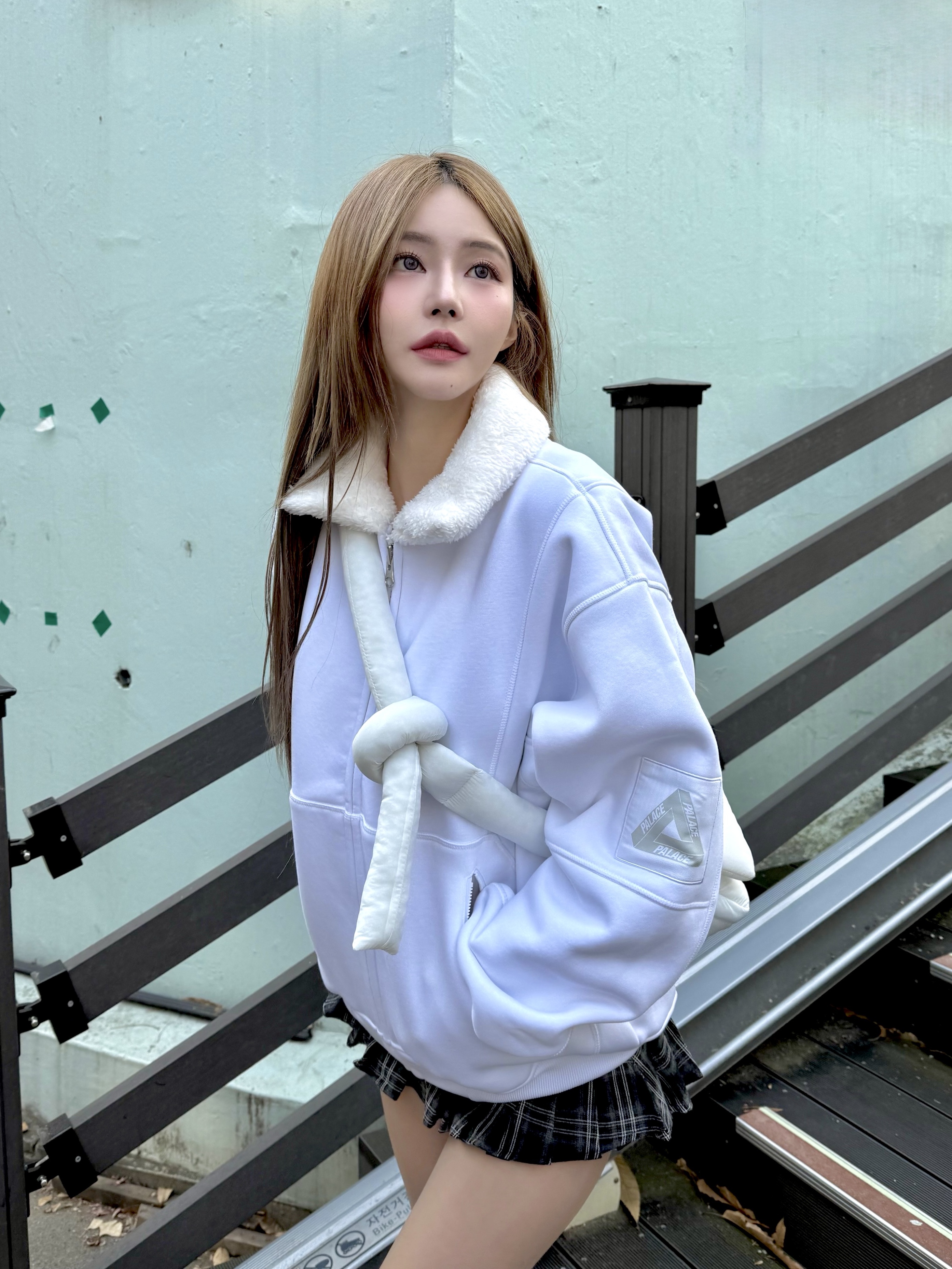 Palace P-15 Flight Jacket White - 23FW, UGG x Palace Tasman Slipper Black Camo 착용 스타일 - 1