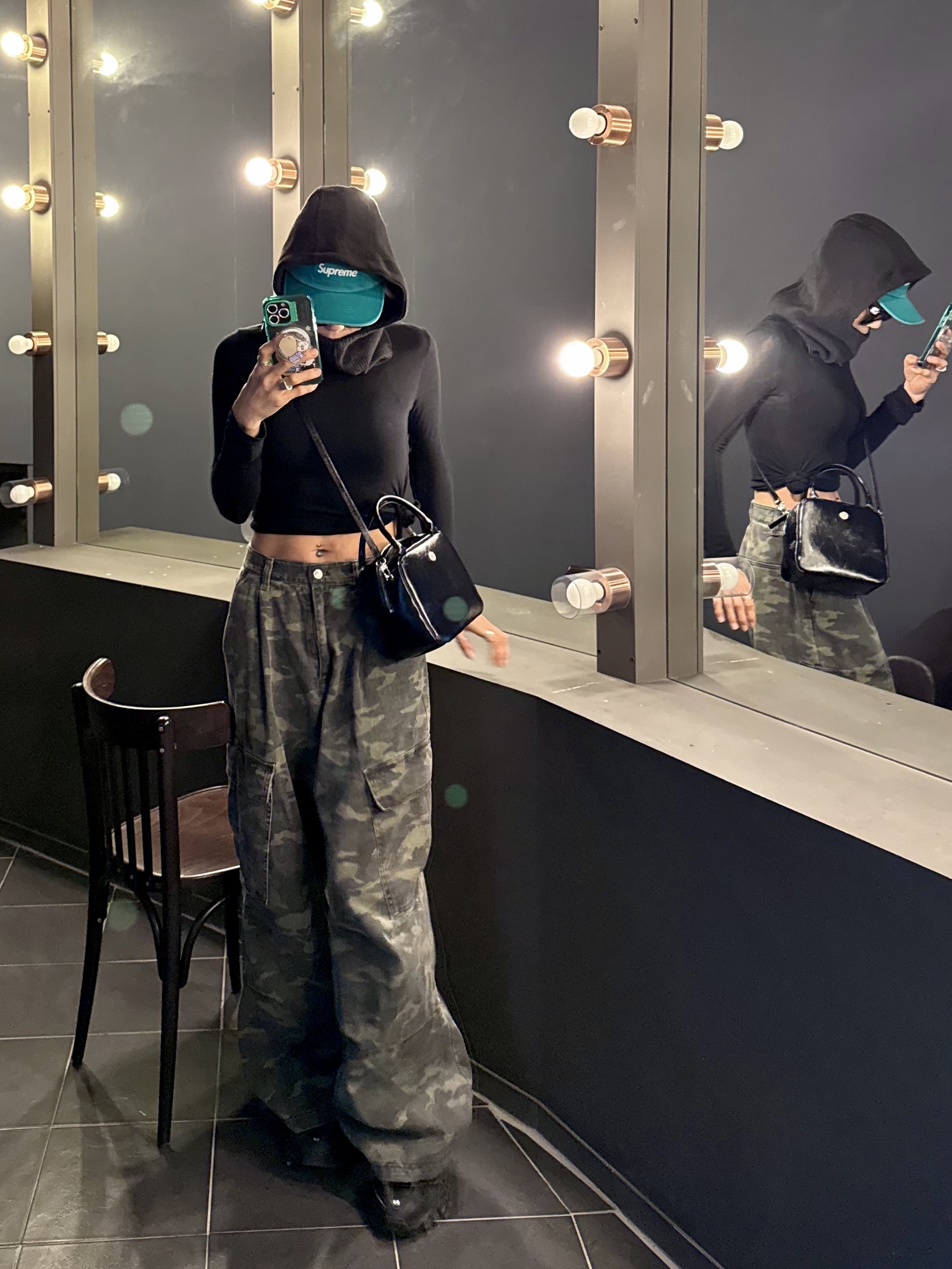 Supreme Washed Chino Twill Camp Cap Green - 24FW, Balenciaga Track Sneakers Triple Black 착용 스타일 - 3