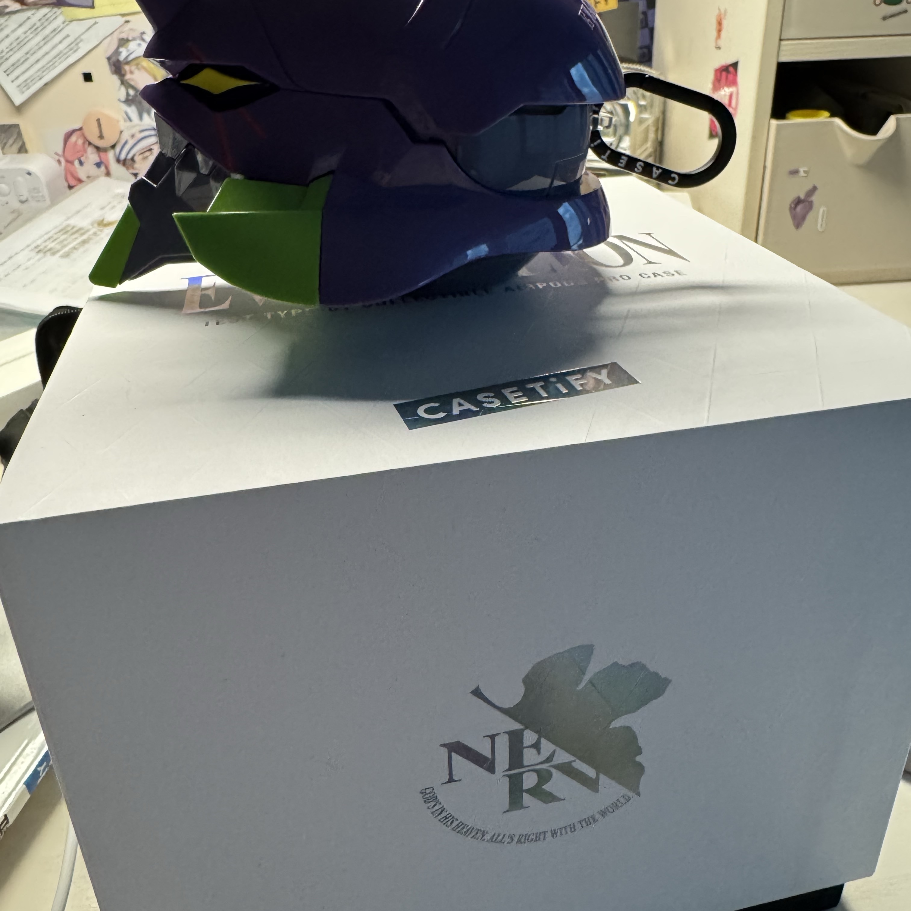 Casetify x Evangelion Test Type-01 Collectible AirPods Pro 2nd Gen Case 착용 스타일 - 2