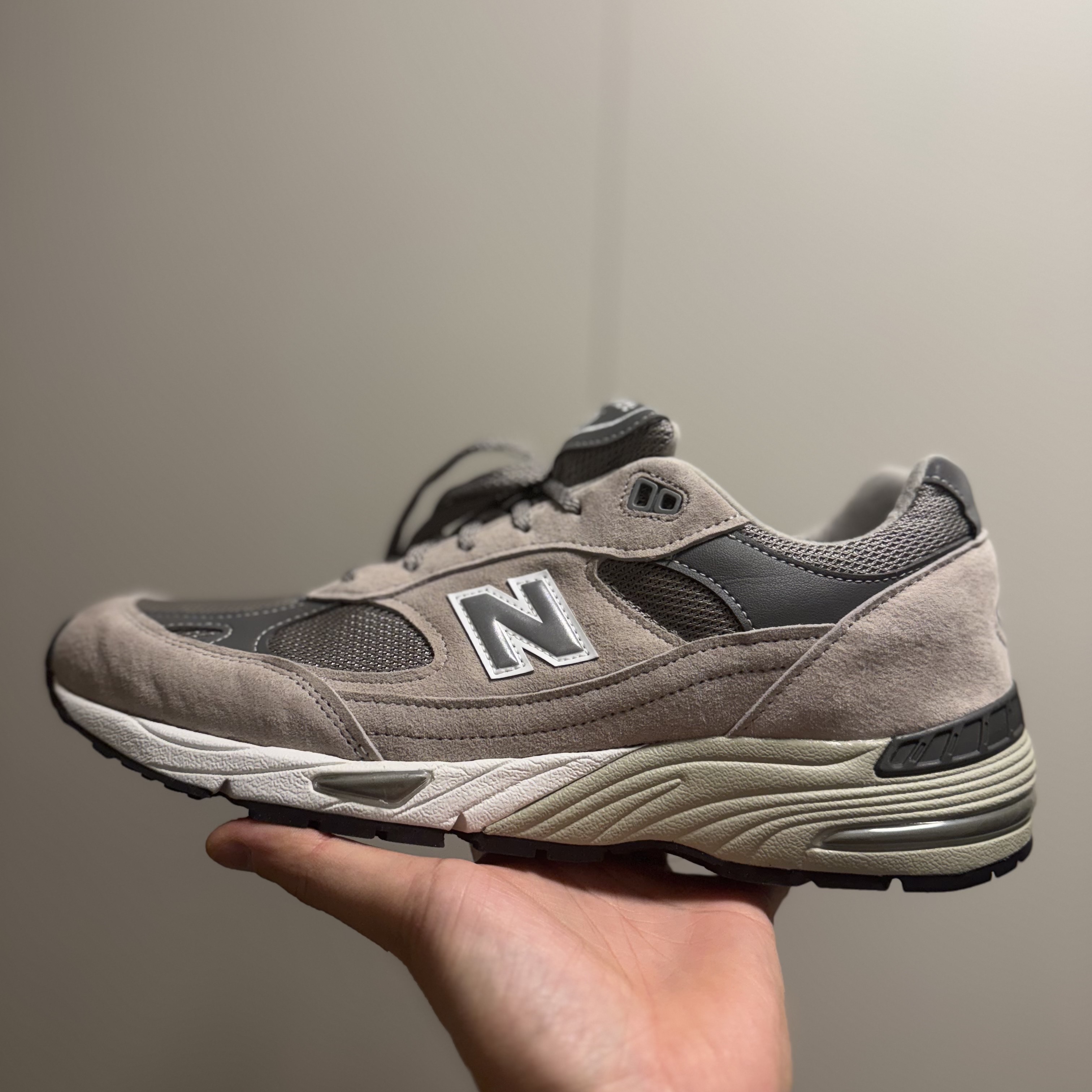 New Balance 991 Made in UK Grey 착용 스타일