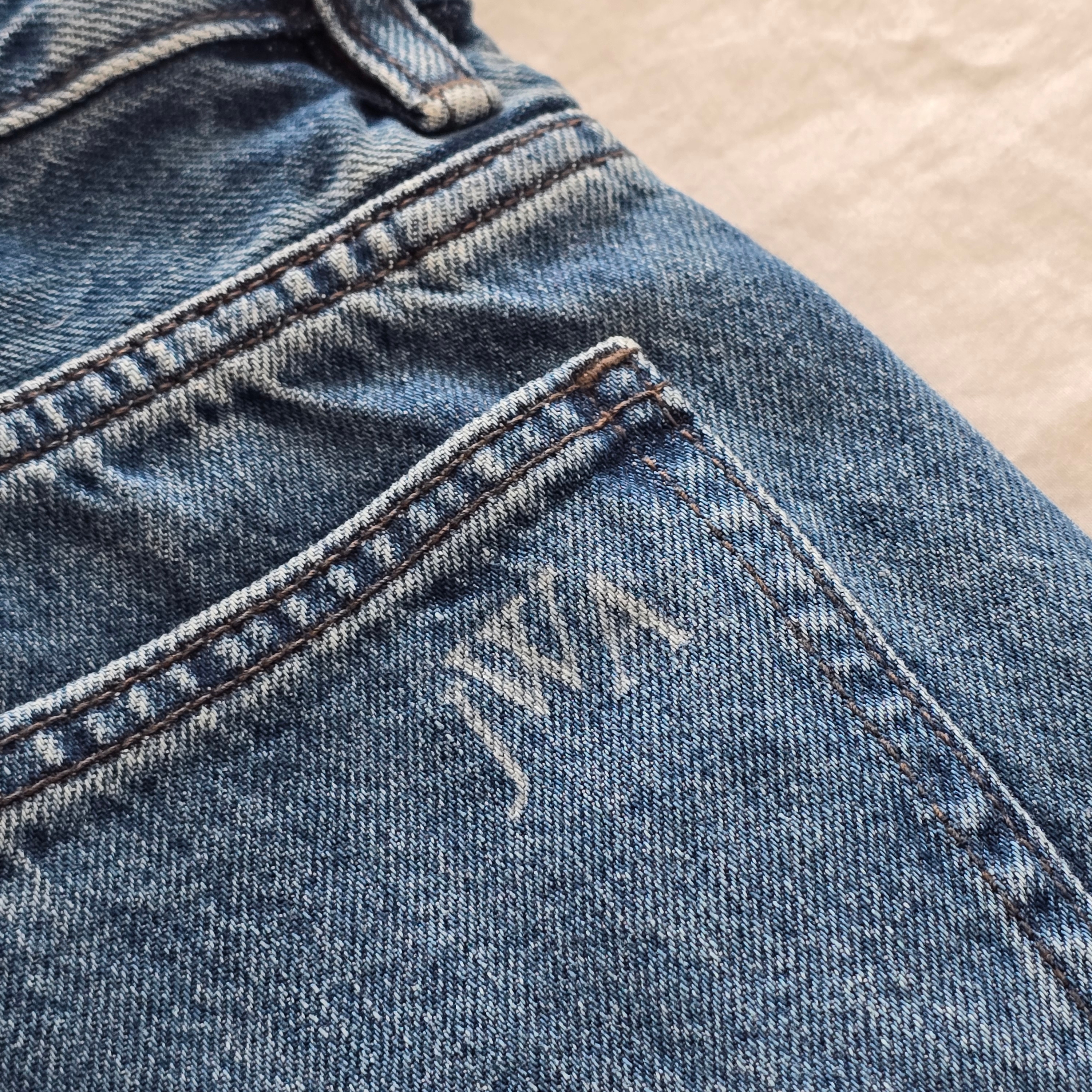 Uniqlo x JW Anderson Straight Jean Blue - KR 착용 스타일 - 1