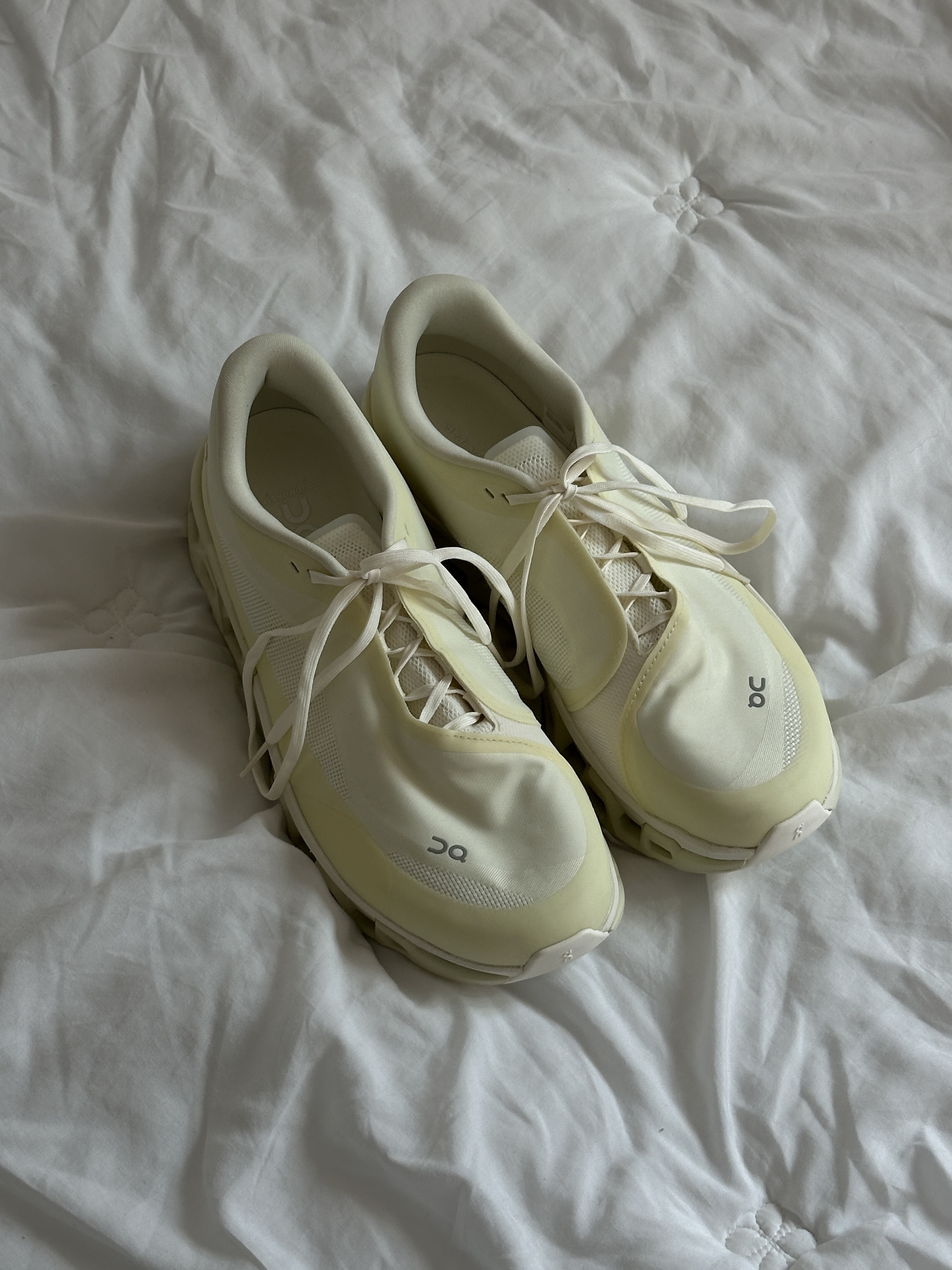 On Running x Post Archive Faction (Paf) Cloudmonster 2 Seedling White 착용 스타일 - 5