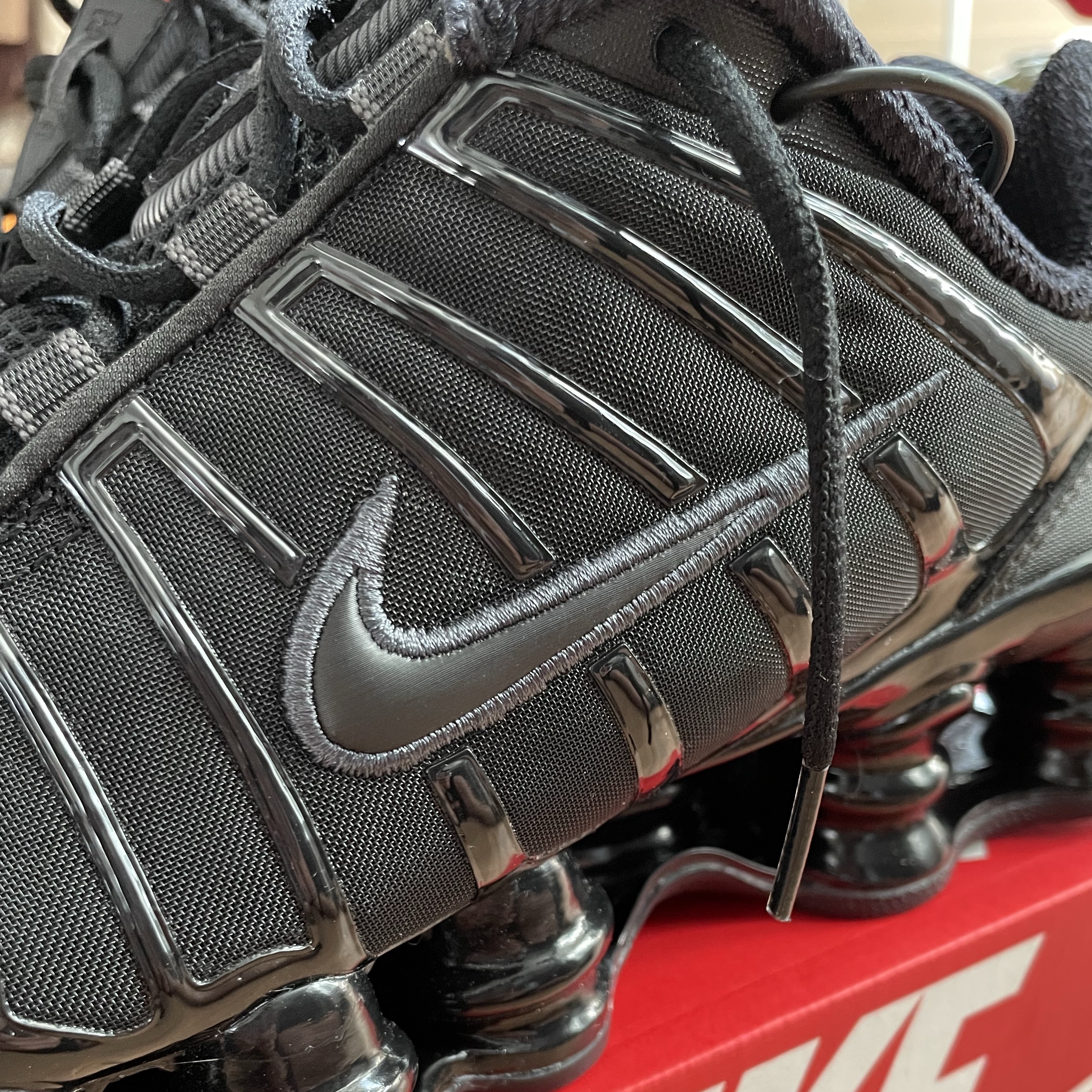 (W) Nike Shox TL Black and Max Orange 착용 스타일