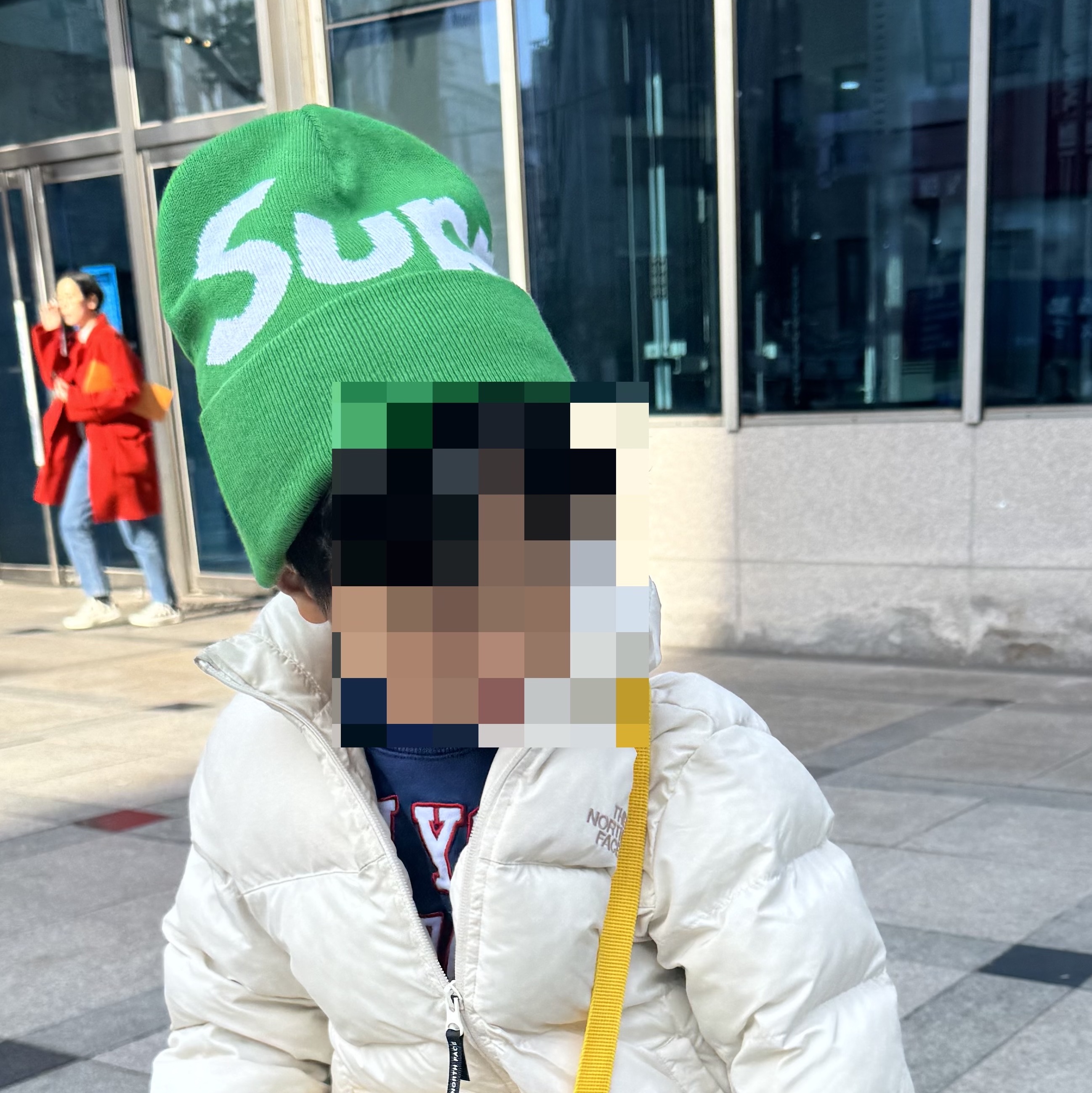 Supreme Big Logo Beanie Green - 23FW 착용 스타일