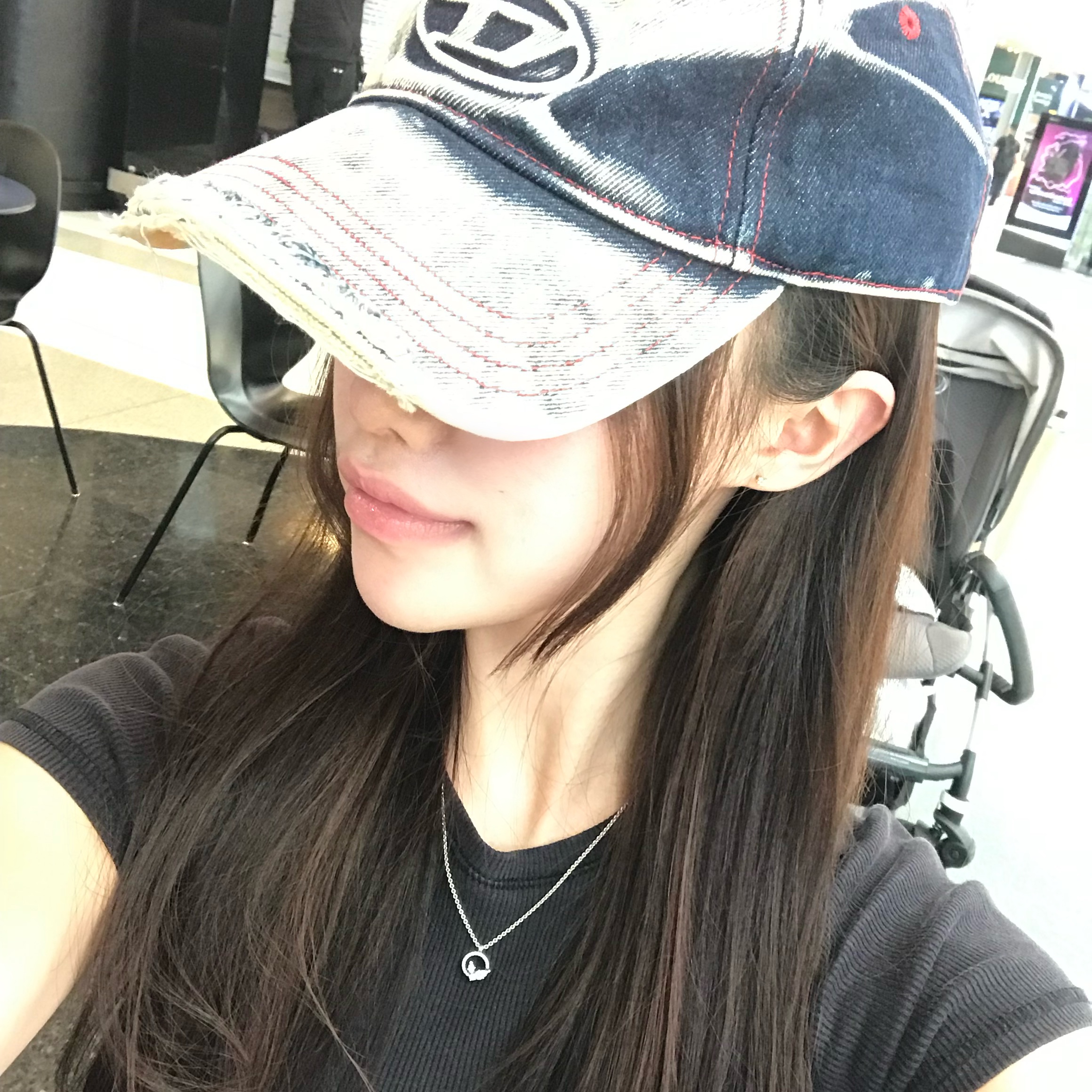 Diesel C-Seymon Treated Denim Baseball Cap Blue White 착용 스타일