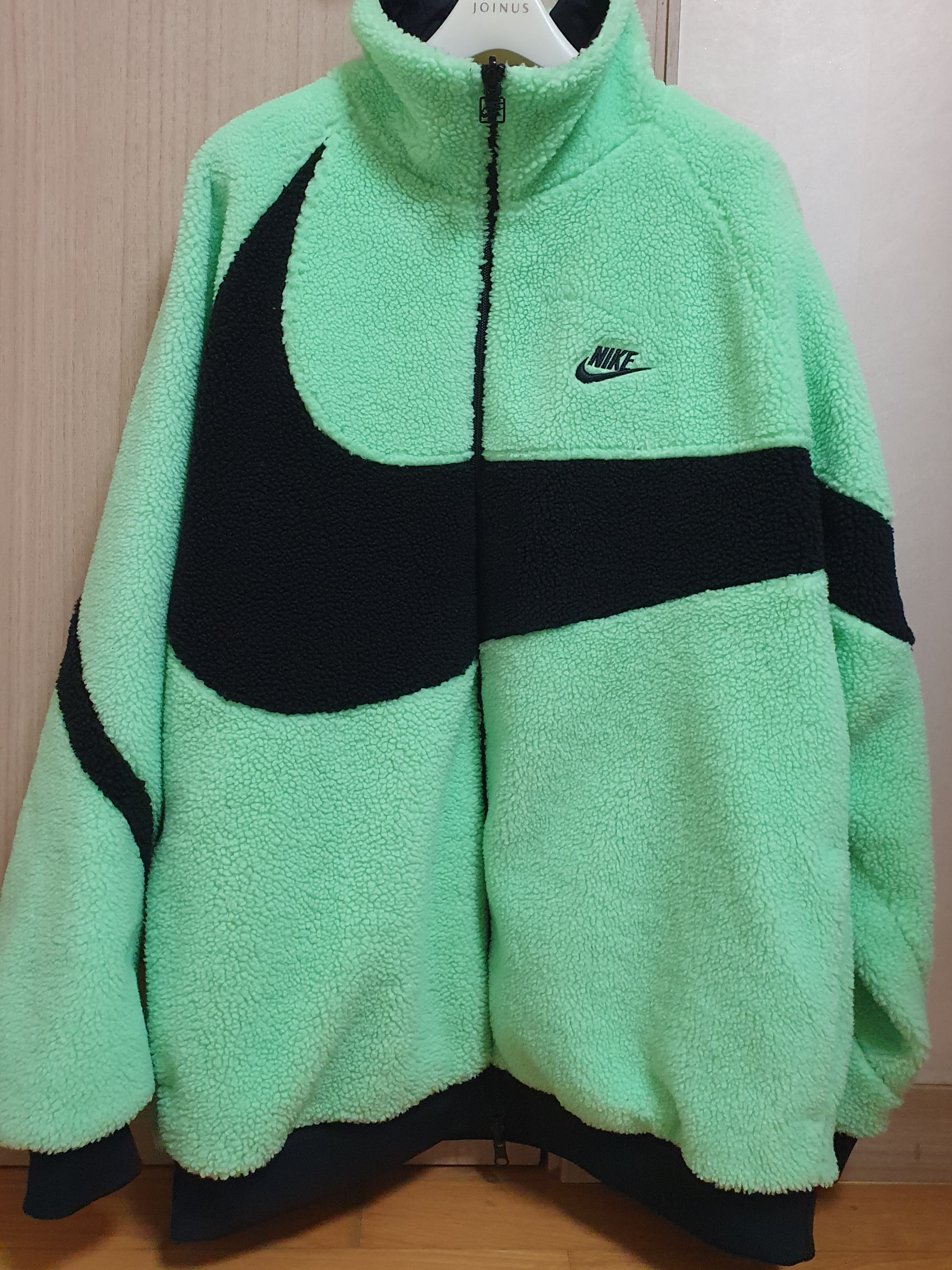 Nike Big Swoosh Full Zip Jacket Green Black 착용 스타일 - 1