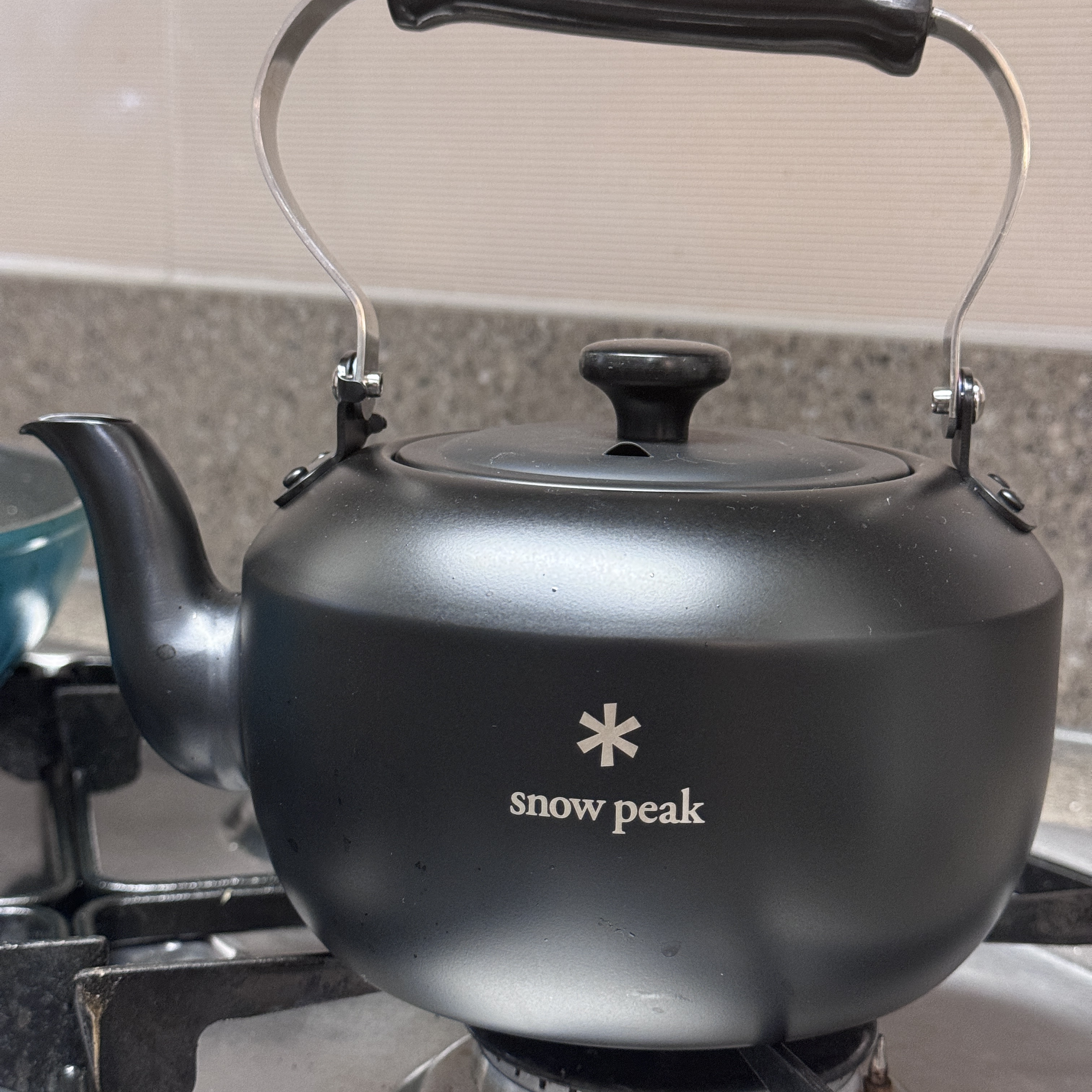 Snow Peak Classic Kettle Black 1.5, Snow Peak Classic Kettle Black 착용 스타일 - 3