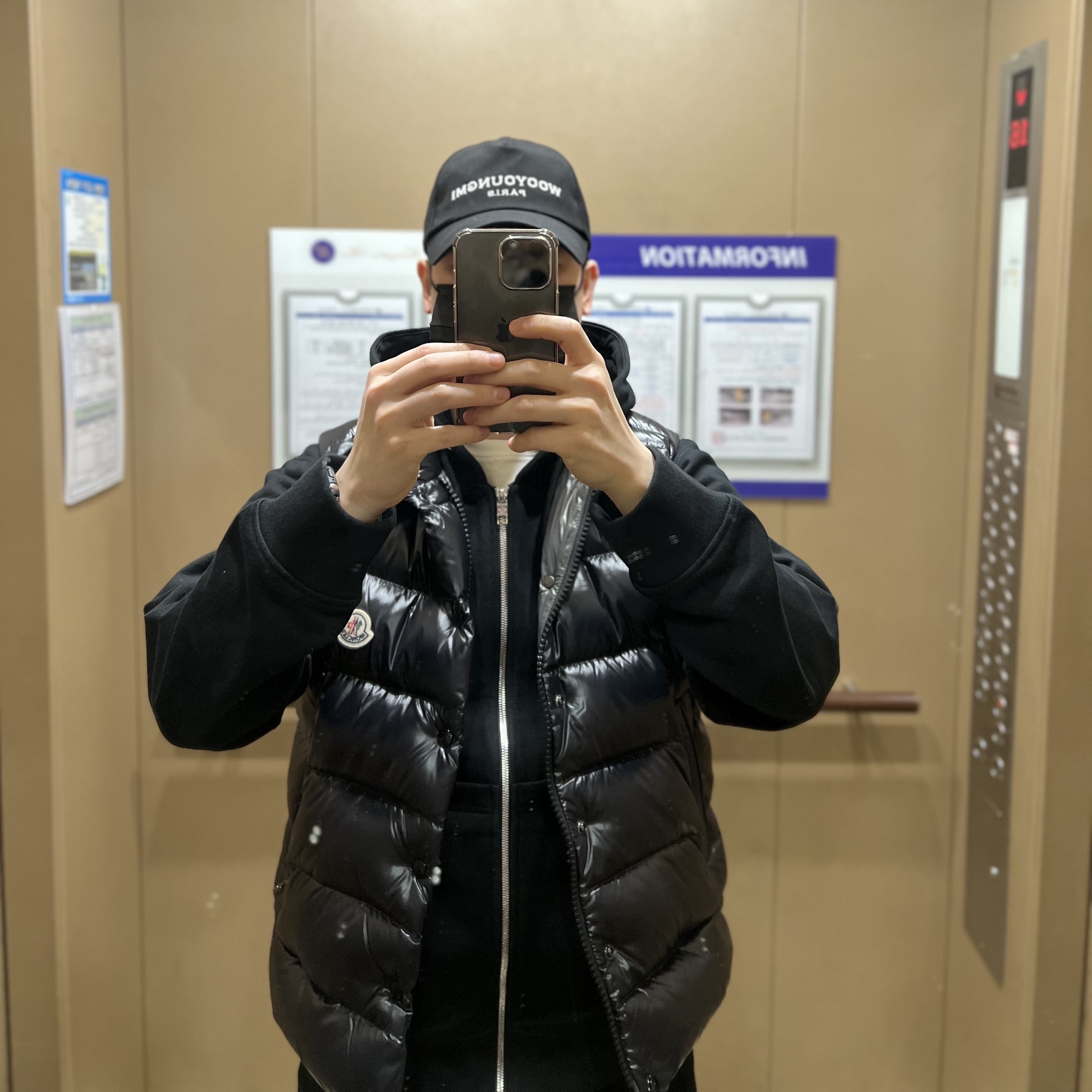 Wooyoungmi Embroidered Ball Cap Black - 23SS, Wooyoungmi Back Logo Hooded Zip-Up Black- 23FW 착용 스타일