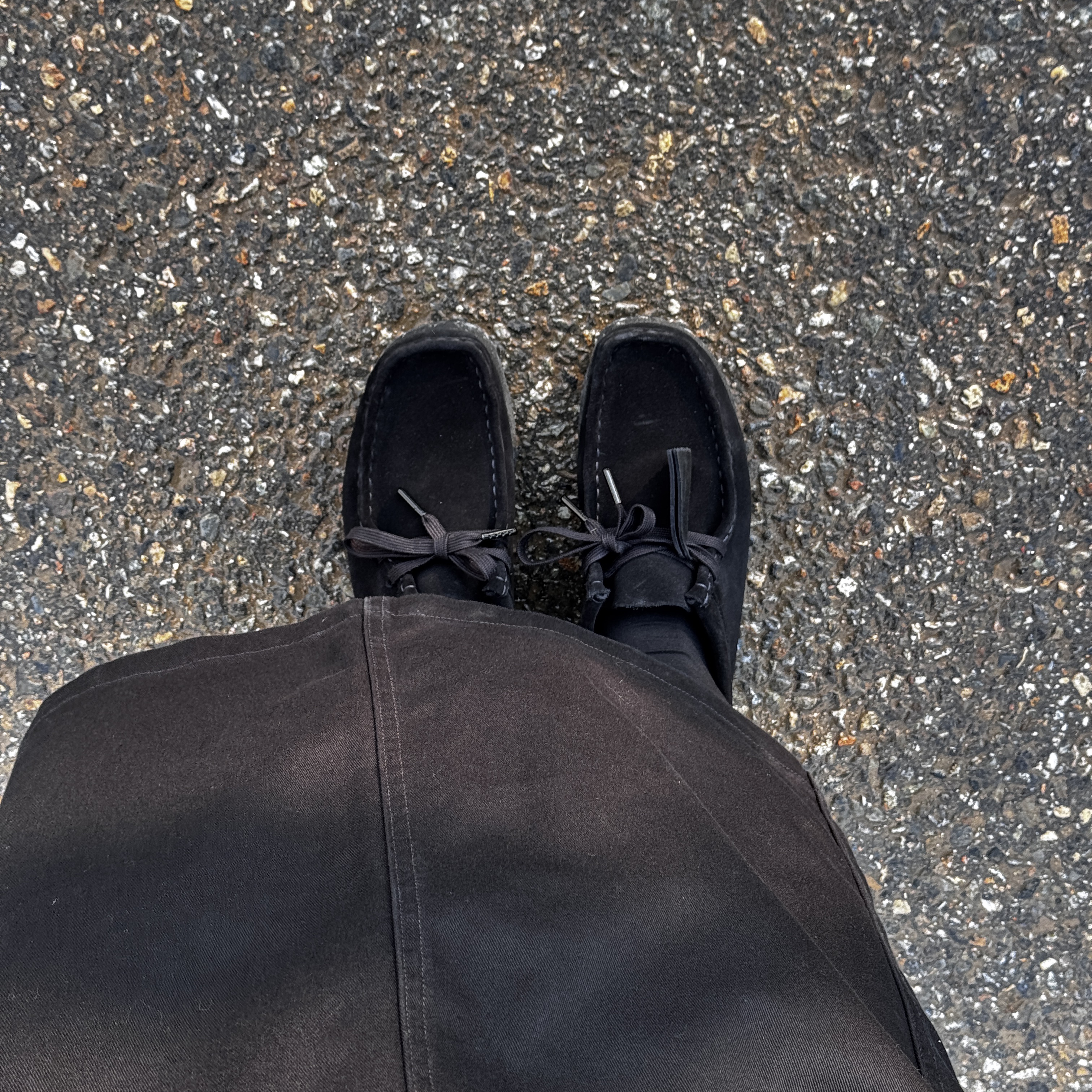 (W) Clarks Wallabee Black Suede 착용 스타일