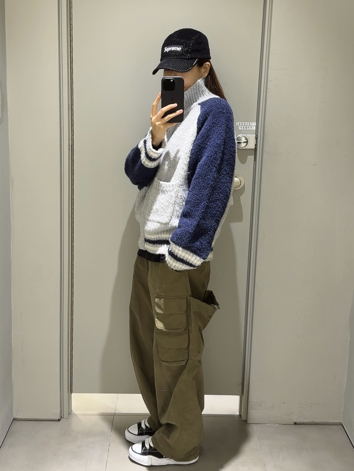 Supreme 2-Tone Corduroy Camp Cap Black - 23SS, Maison Mihara Yasuhiro Peterson OG Sole Canvas Low Sneakers Black 착용 스타일 - 1
