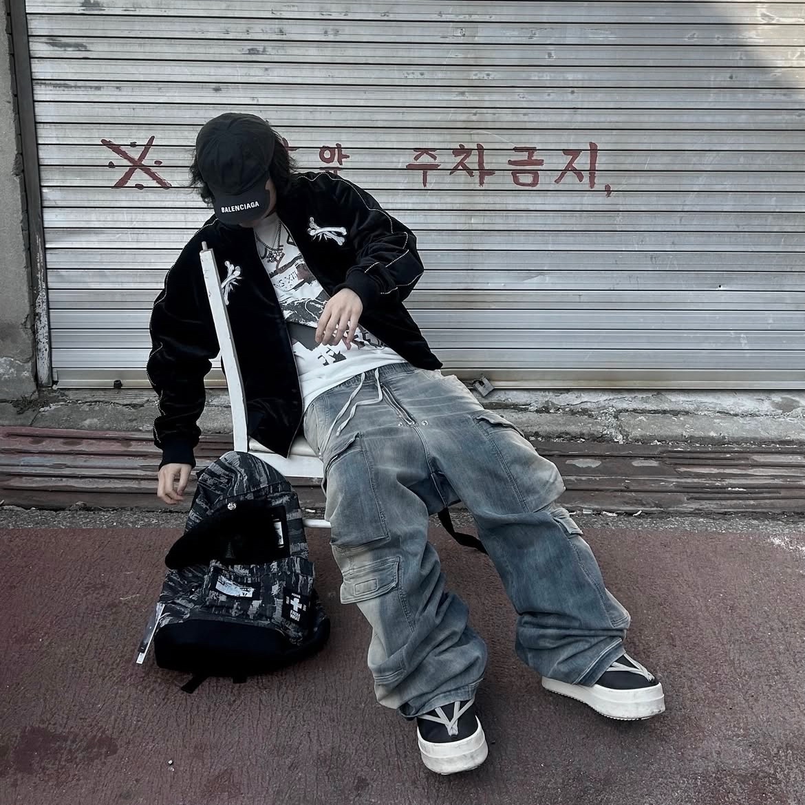 Moncler x Rick Owens Bigrocks Boots Black - 23FW, Chrome Hearts Cross Leather Patch Cotton Beanie Black 착용 스타일