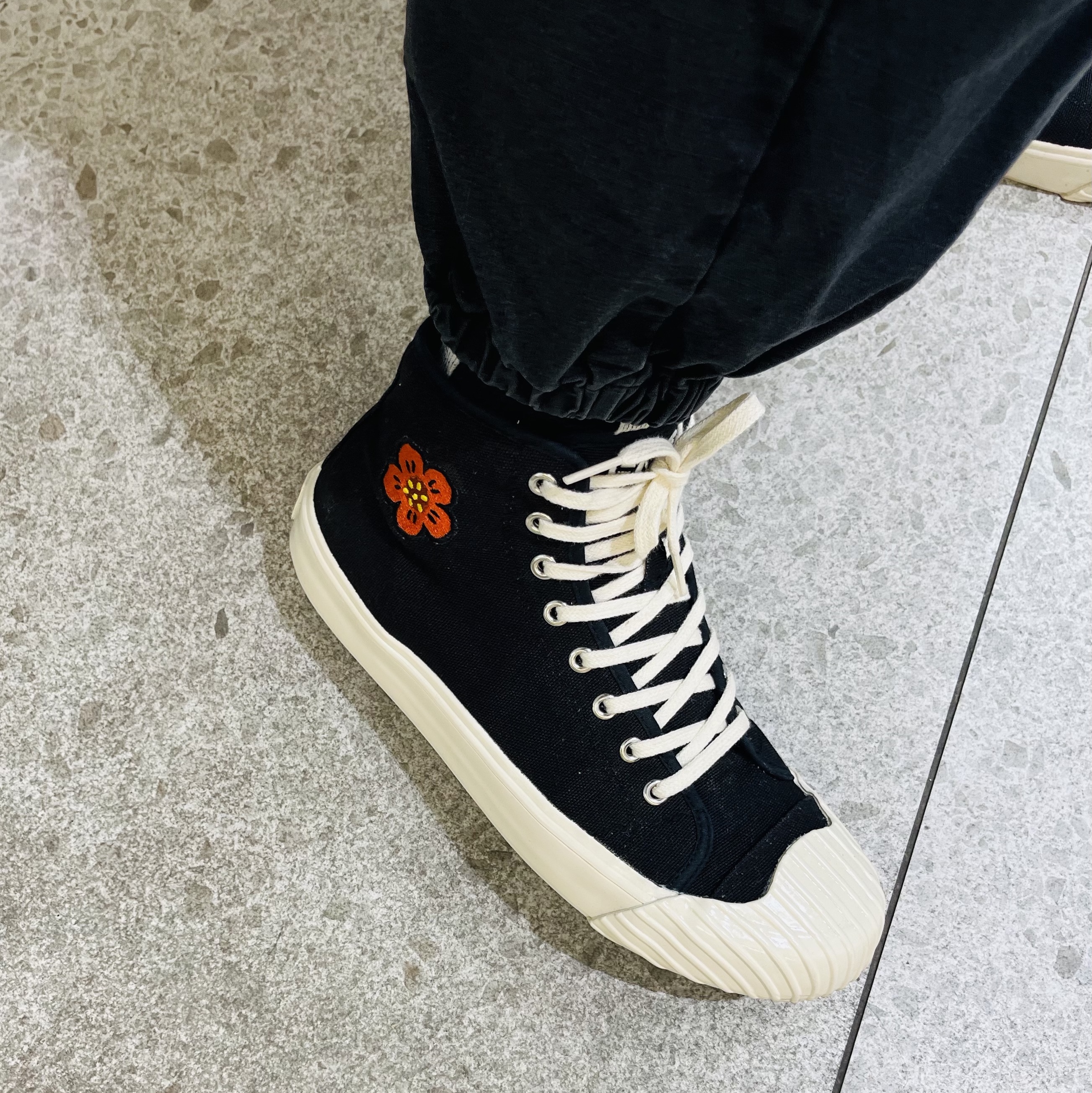 Kenzo Kenzoschool High-Top Trainers Black 착용 스타일 - 2