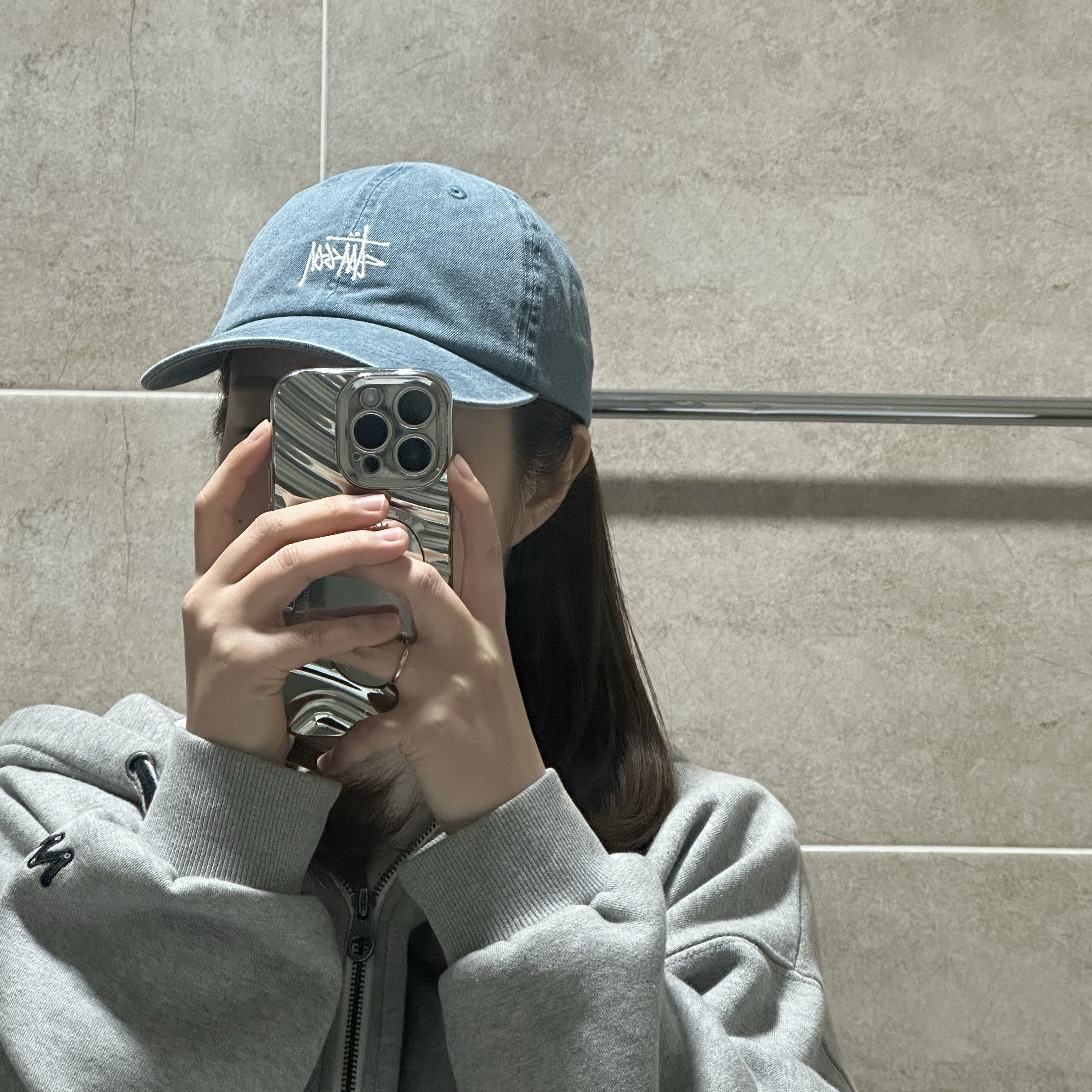 Stussy Low Pro Basic Washed Strapback Cap Midnight 착용 스타일