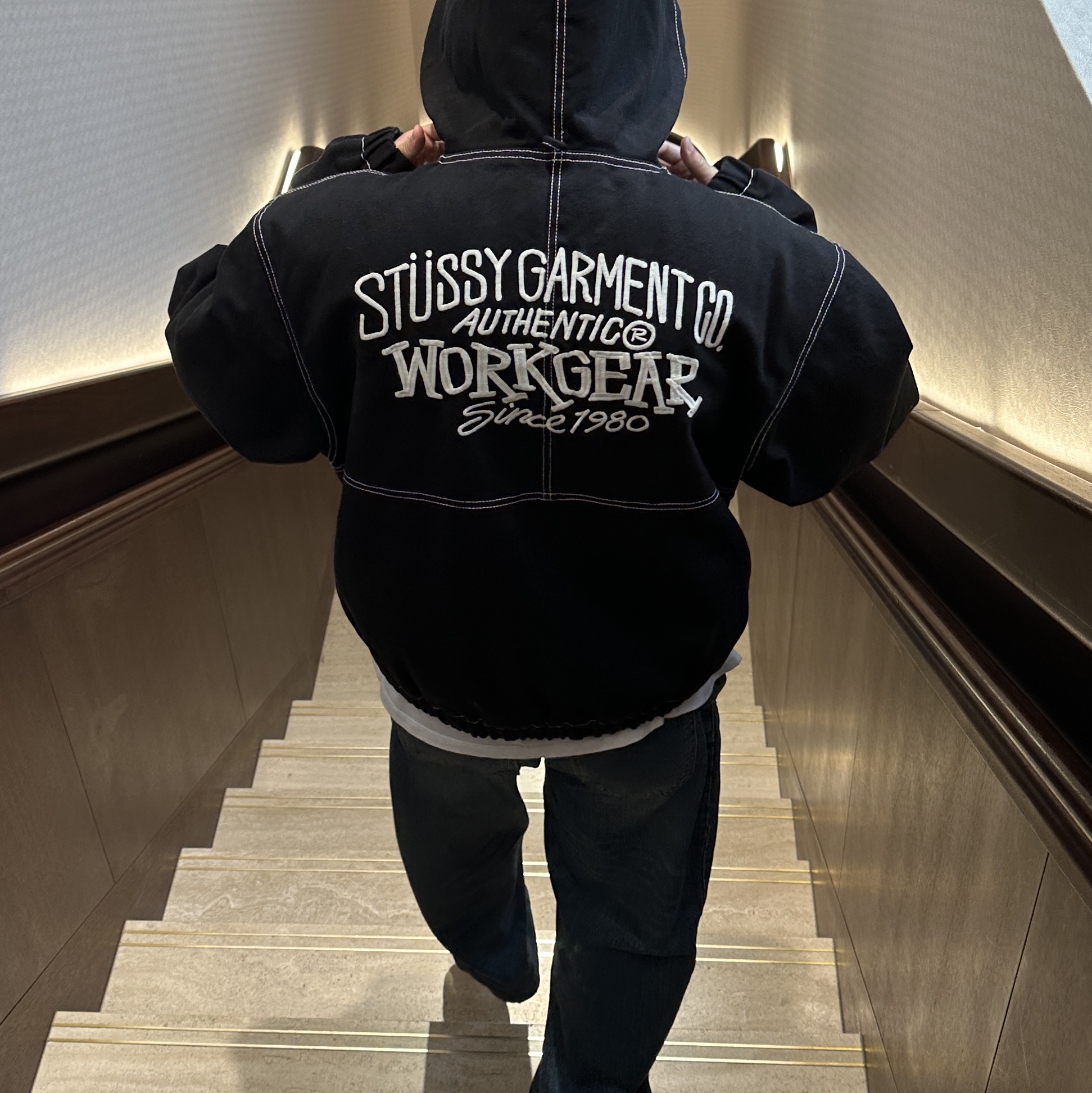 Stussy Work Jacket Contrast Stitch Black 착용 스타일 - 1