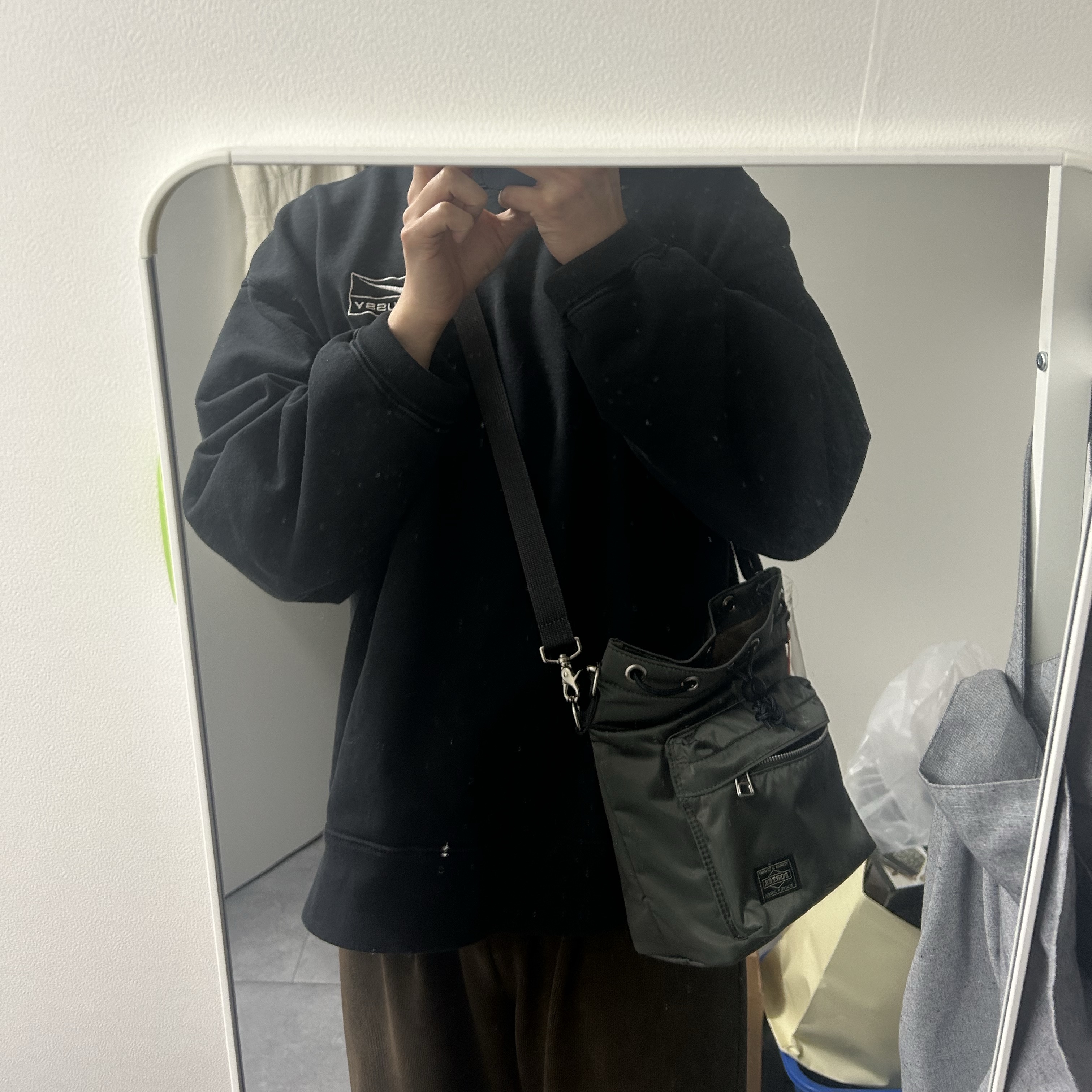 Porter Balloonsac Silver Grey 착용 스타일