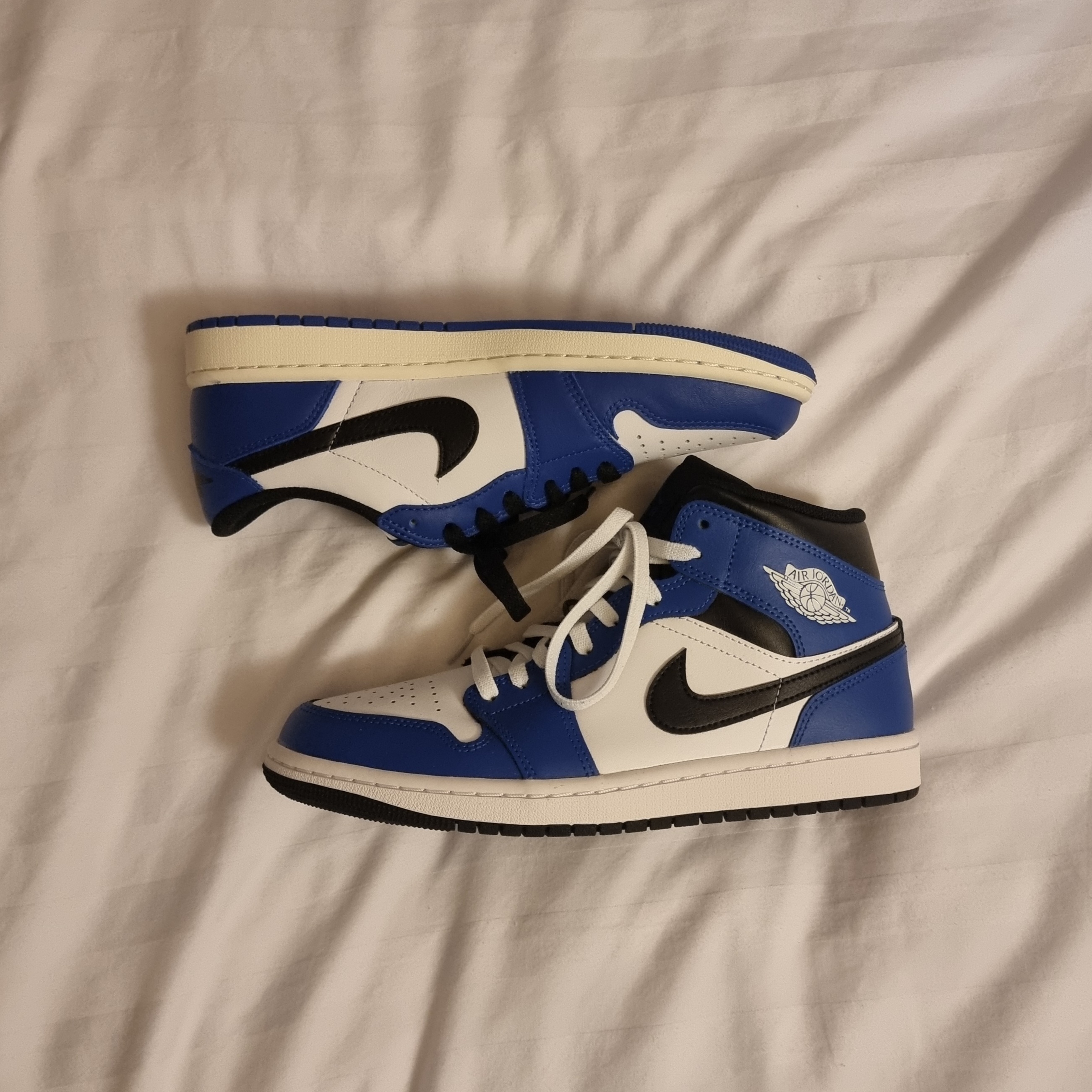 Jordan 1 Retro Low OG Game Royal, Jordan 1 Mid Game Royal White 착용 스타일 - 3