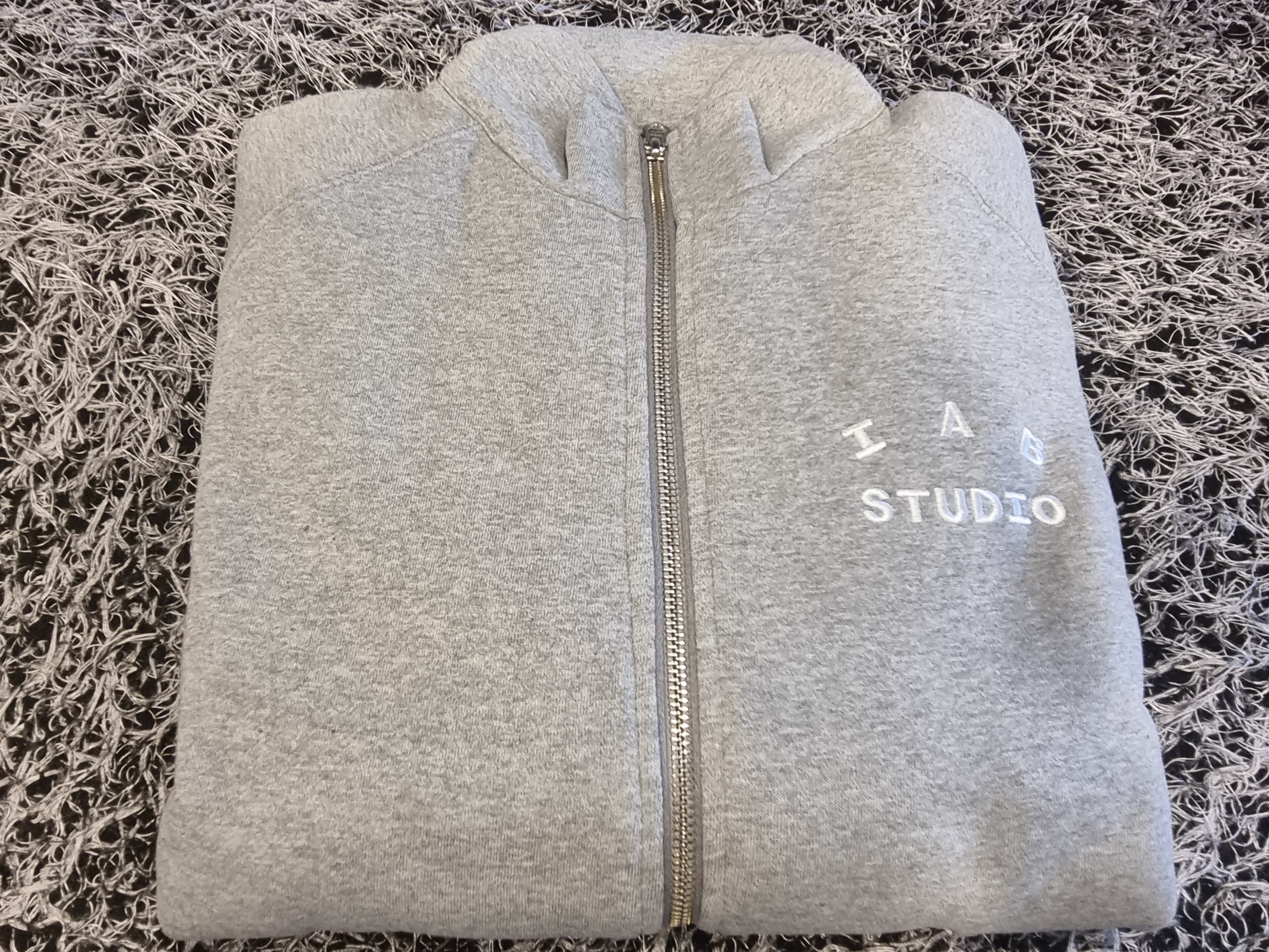 IAB Studio 2Way Full Zip-Up Gray White, IAB Studio Gingham Check Shirt Black White 착용 스타일 - 1