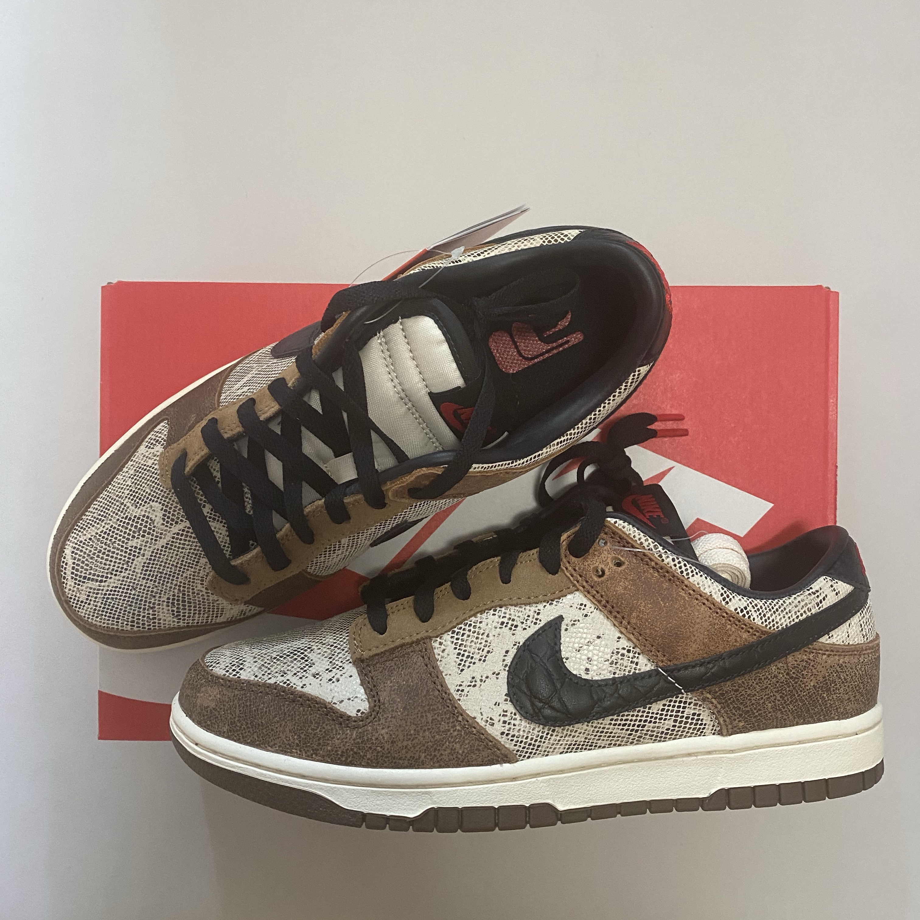 Nike Dunk Low PRM Head to Head 착용 스타일