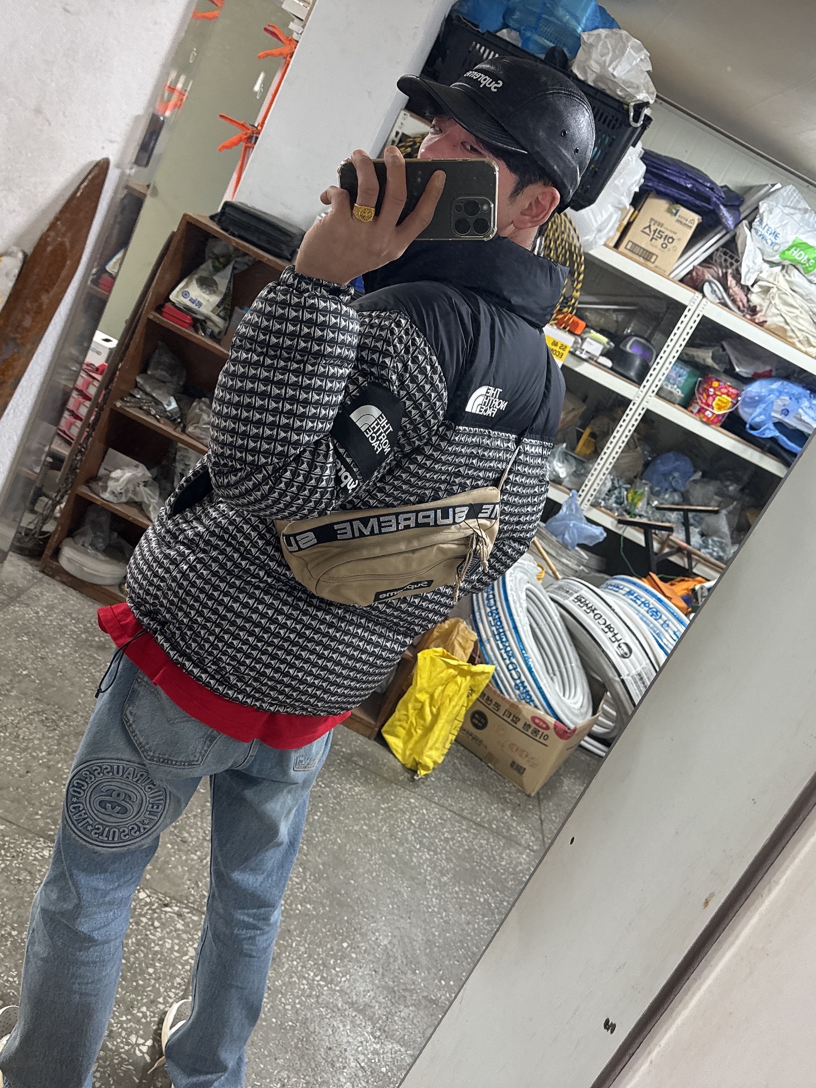 Supreme Leather Camp Cap Black - 21SS, Supreme x The North Face Studded Nuptse Jacket Black - 21SS 착용 스타일 - 1