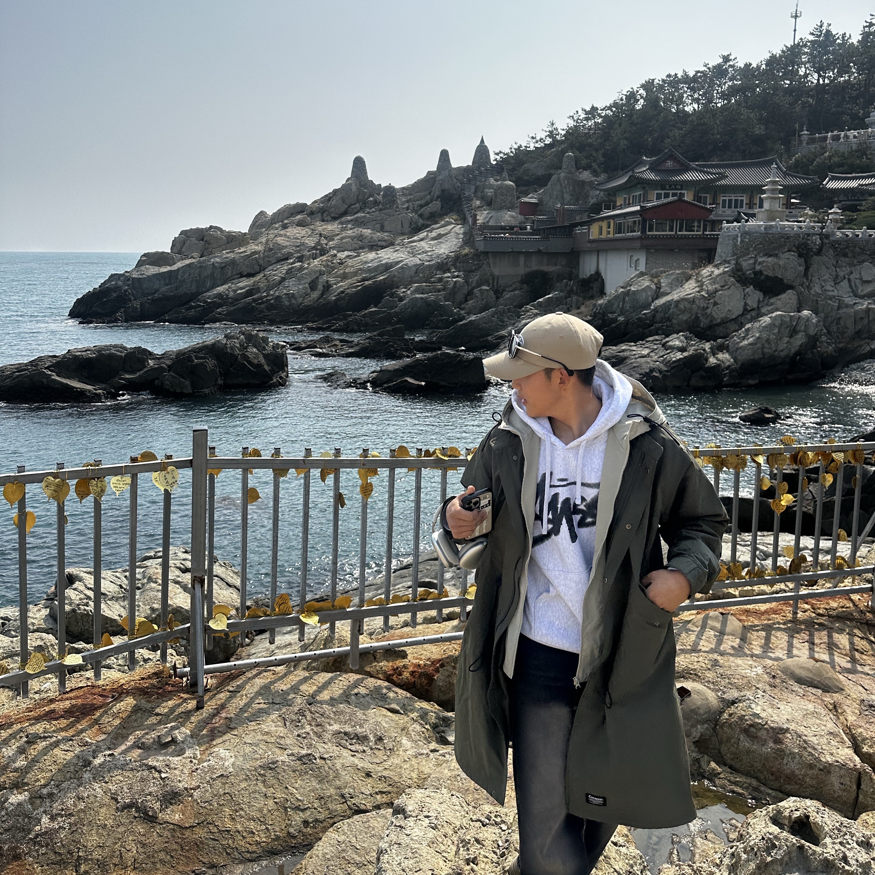 Stussy Dizzy Stock Hoodie Ash Heather, Apple AirPods Max Lightning Silver (Korean Ver.) 착용 스타일