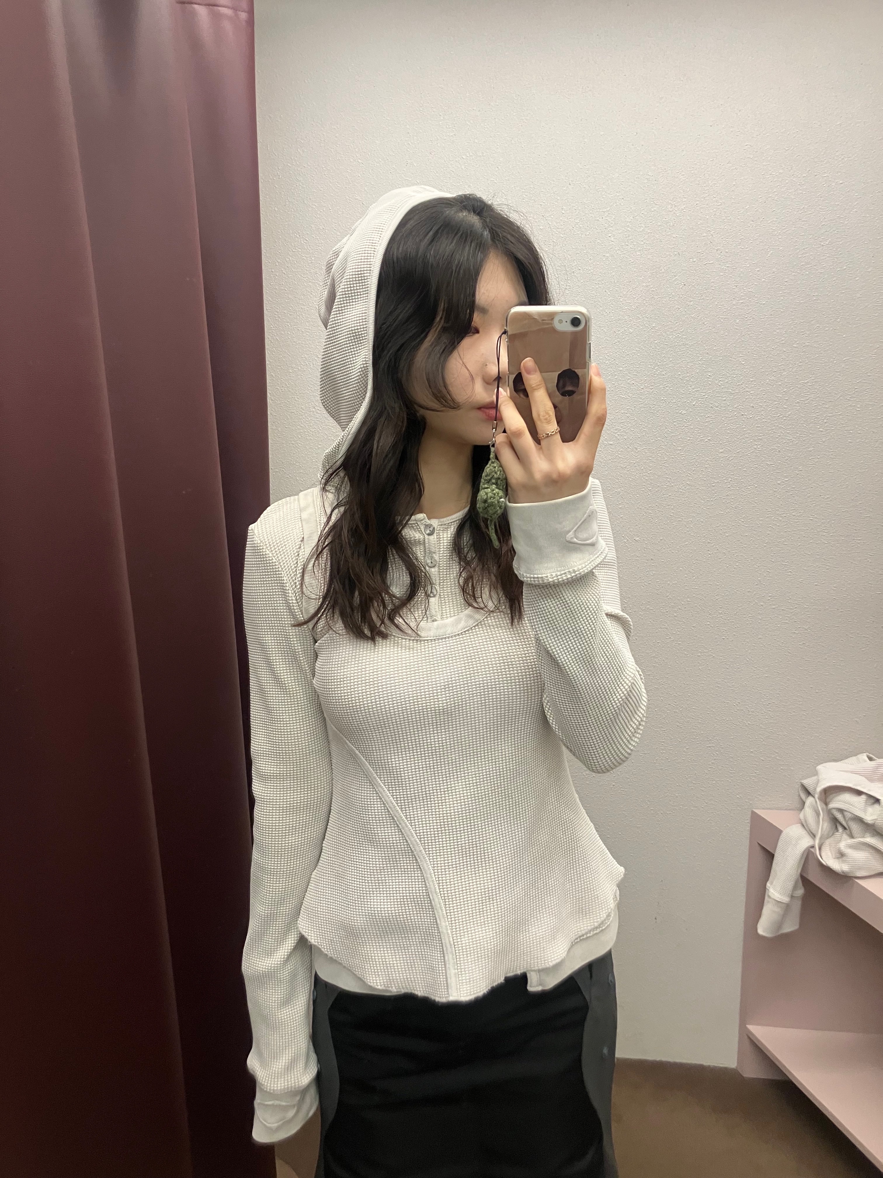 (W) Mischief Layered Waffle Hoodie Set Bleached Khaki 착용 스타일 - 1