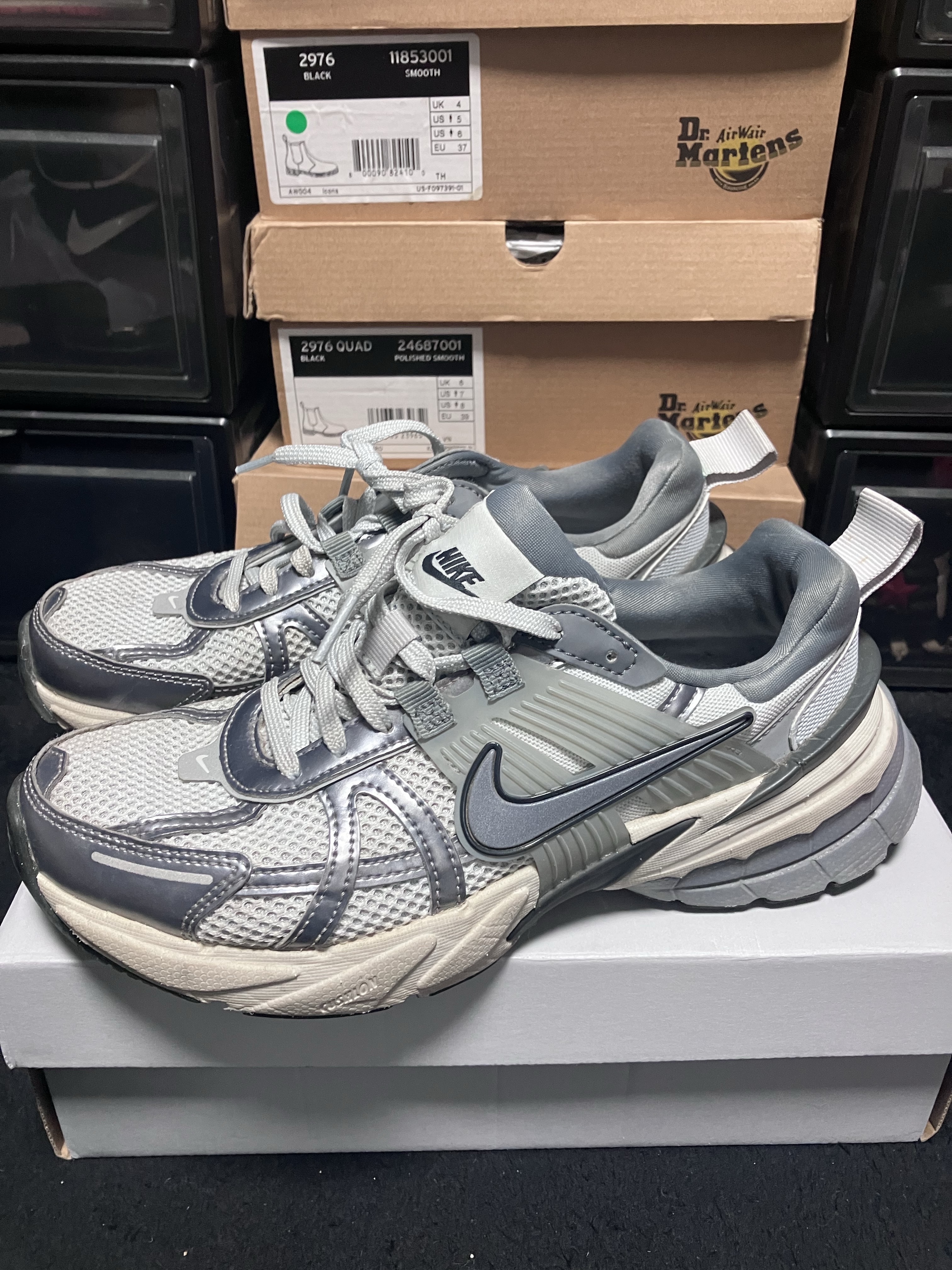 Nike V2K Run Summit White Metallic Silver 착용 스타일